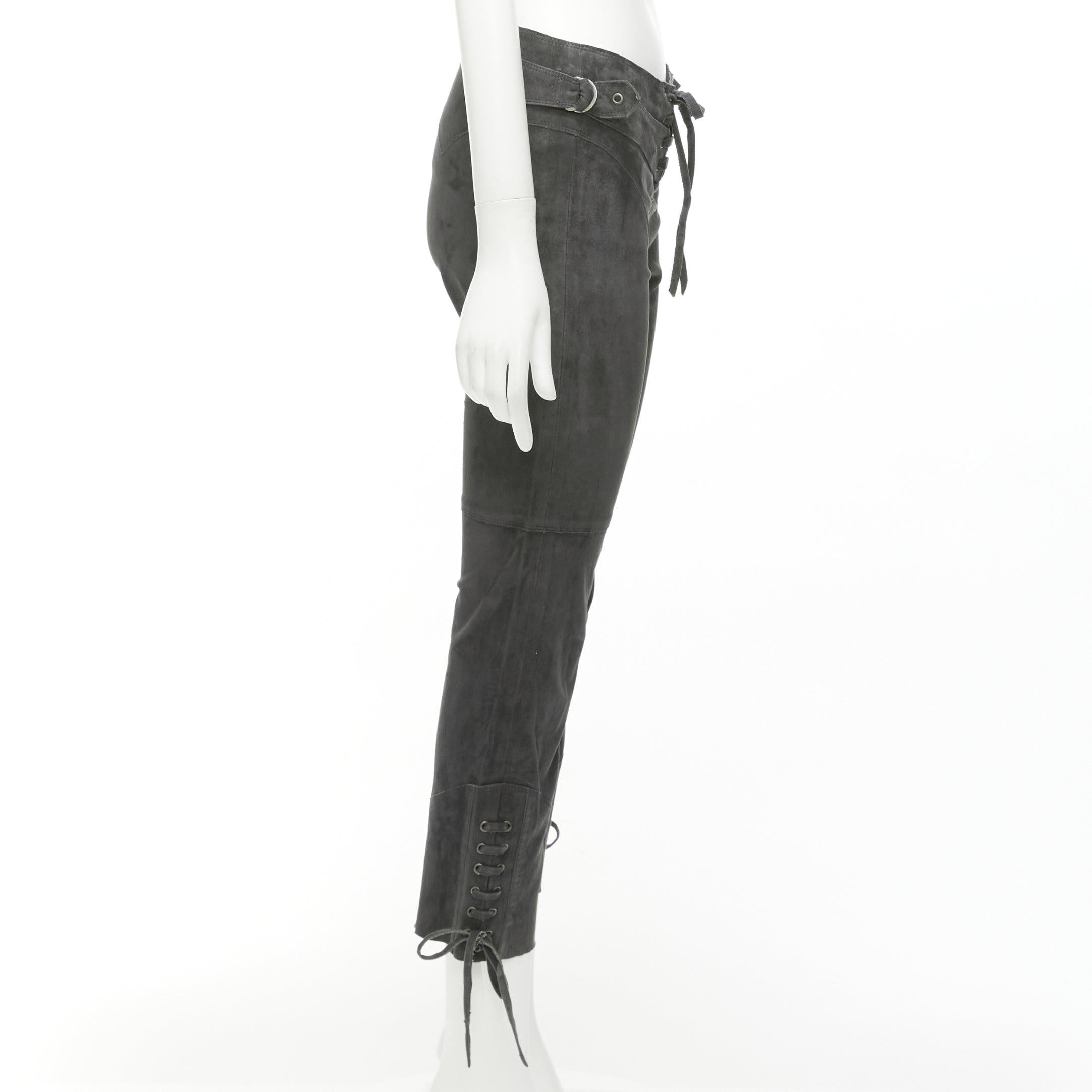 ISABEL MARANT Pantalon court en daim gris à boucles latérales et à lacets Pour femmes en vente