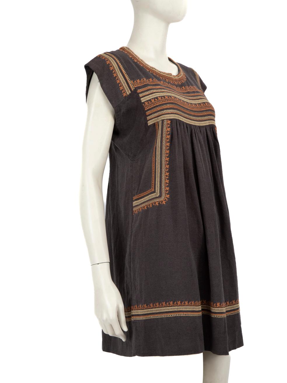 CONDITION is Very good. Minimal wear to the dress is evident. Loose designer label in the back neck. Plucks to the weave across the front and back of this used Isabel Marant Étoile designer resale item.



Details


Grey

Silk

Dress

Short