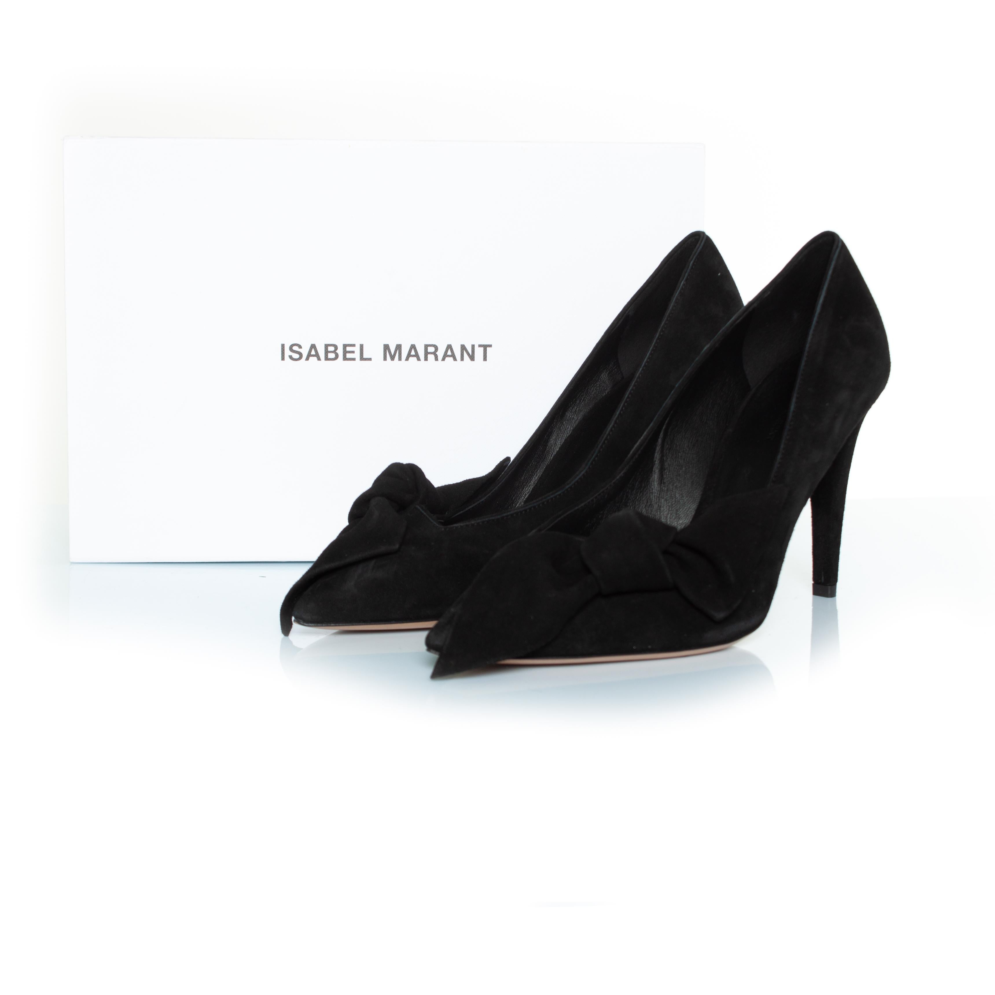 Isabel Marant, Poetty evening bow pumps in black. The item is new and comes with box, dustbag and extra set of heels. 

CONDITION: new

SIZE: 39

INSOLE MEASUREMENTS: 25 cm

HEEL MEASUREMENTS: 10 cm PLATFORM: 0.5 cm

MATERIAL: suede

COLOUR: black