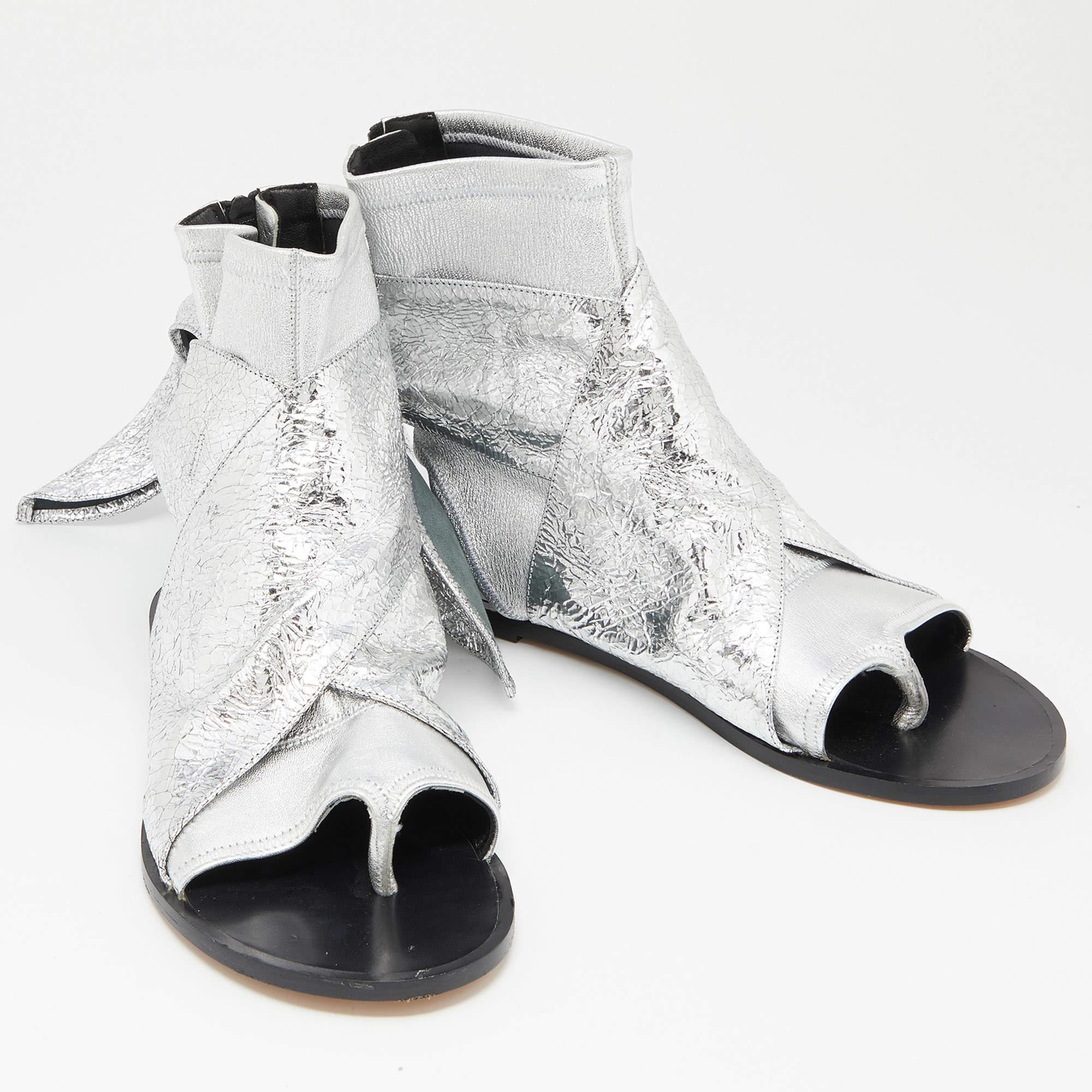 Women's Isabel Marant  Silver Leather Mosley Gladiator Flat Sandals Size 39 For Sale