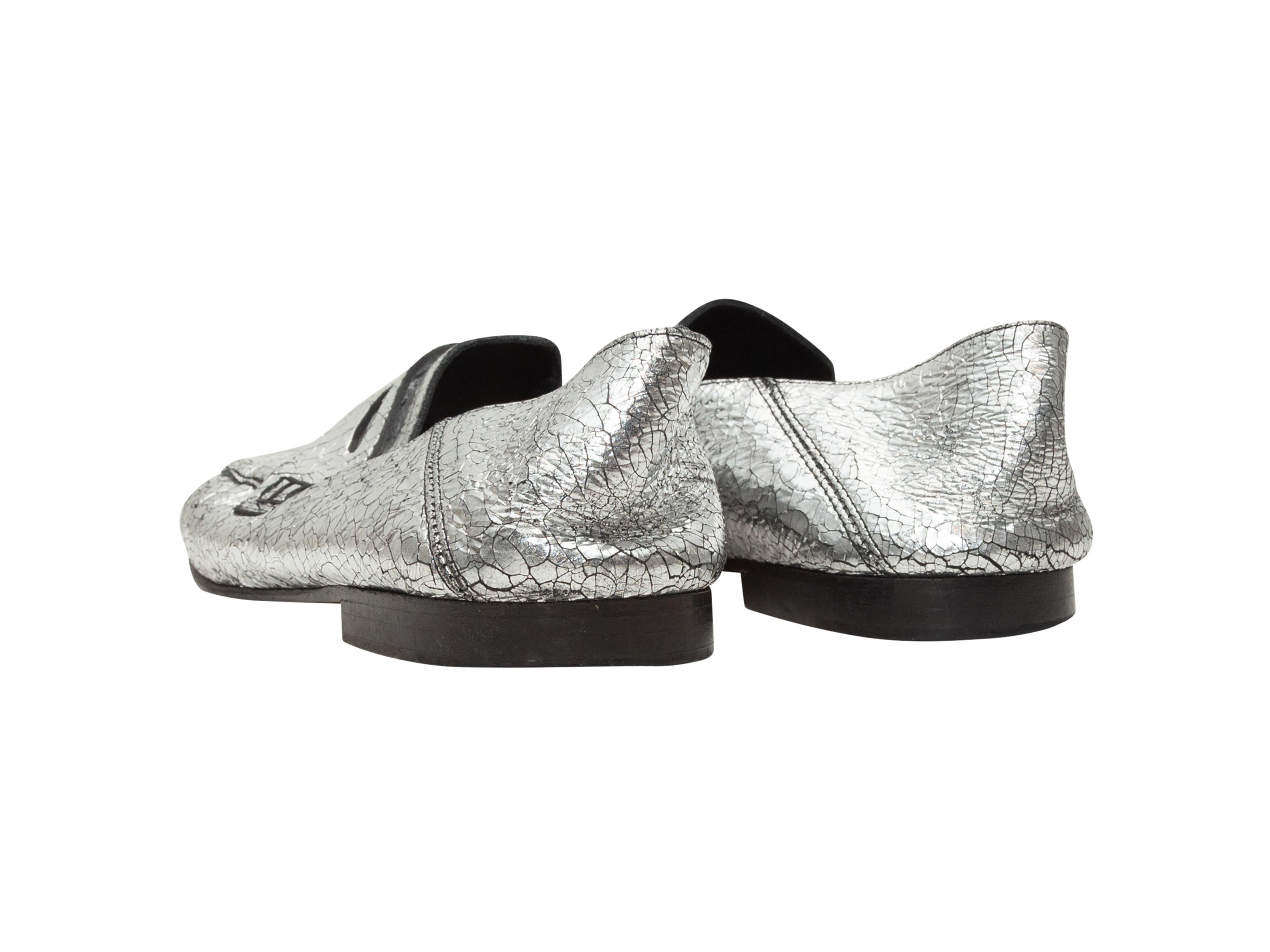 Isabel Marant Silver Metallic Crackle Leather Loafers In Good Condition In New York, NY