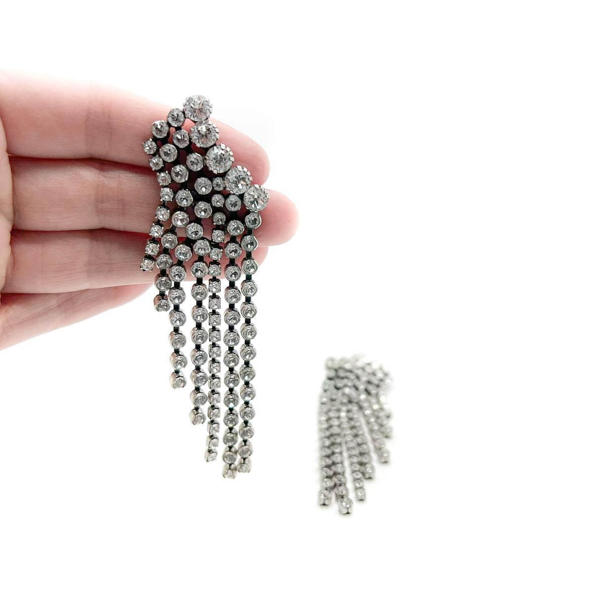 Femenino o masculino Isabel Marant Super-Long Crystal Cascade Earrings 1990s en venta