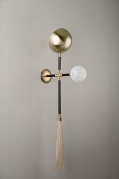Isabel Moncada GOGO Sconce, ottone e vetro soffiato, design etnico, nuovo