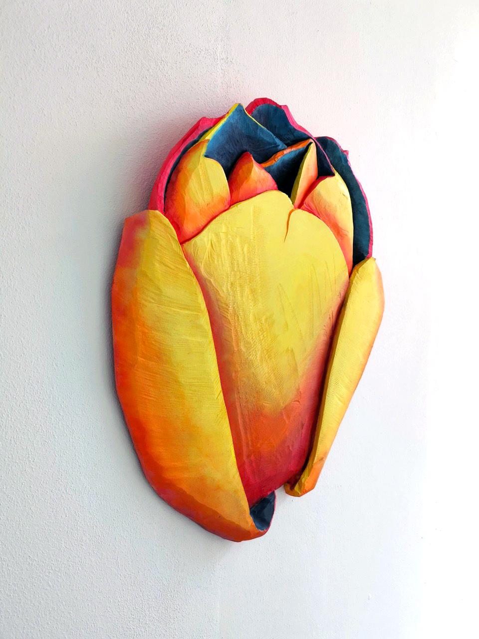 Bloom 4 von Isabel Ritter – zeitgenössische Wandblumenskulptur 3