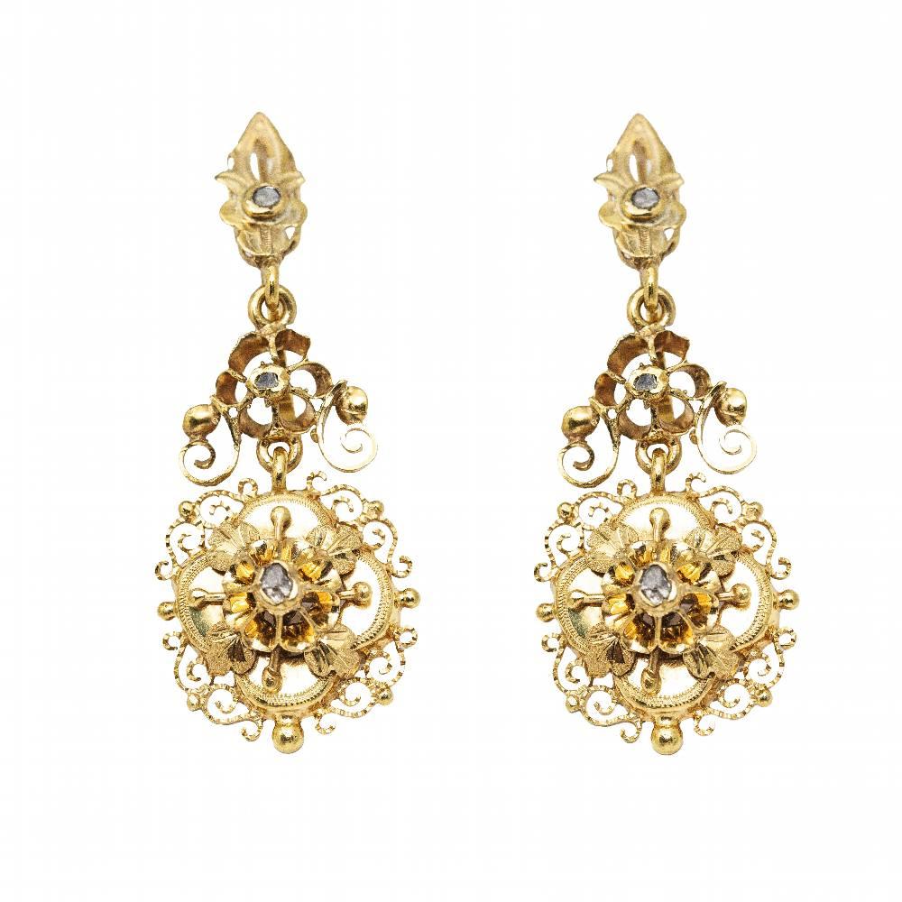 ISABELINOS 1800 earrings in gold and diamonds In Excellent Condition For Sale In BARCELONA, ES