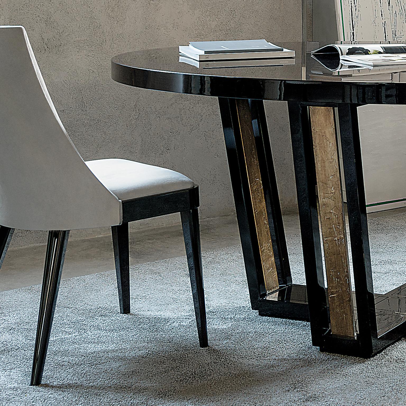 Modern Isabella Costantini, Italy, Cleofe Oval Dining Table For Sale