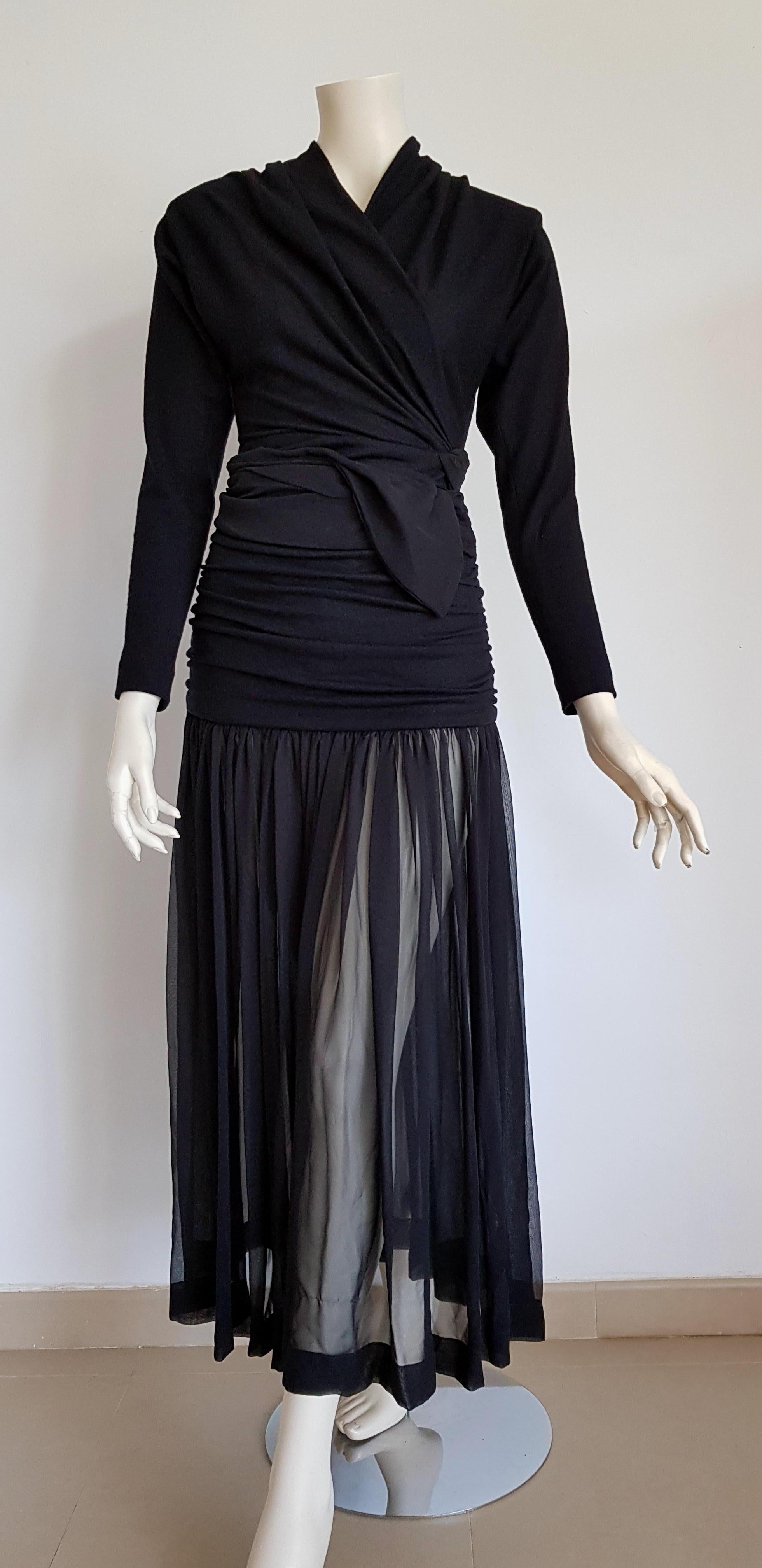 Isabelle ALLARD Paris, High wool waistband, Chiffon skirt, Body with sleeves, Black ensemble dress - Unworn, New.
Isabelle ALLARD is a fashion designer that created only haute couture and selling to international customers too. It did not produce