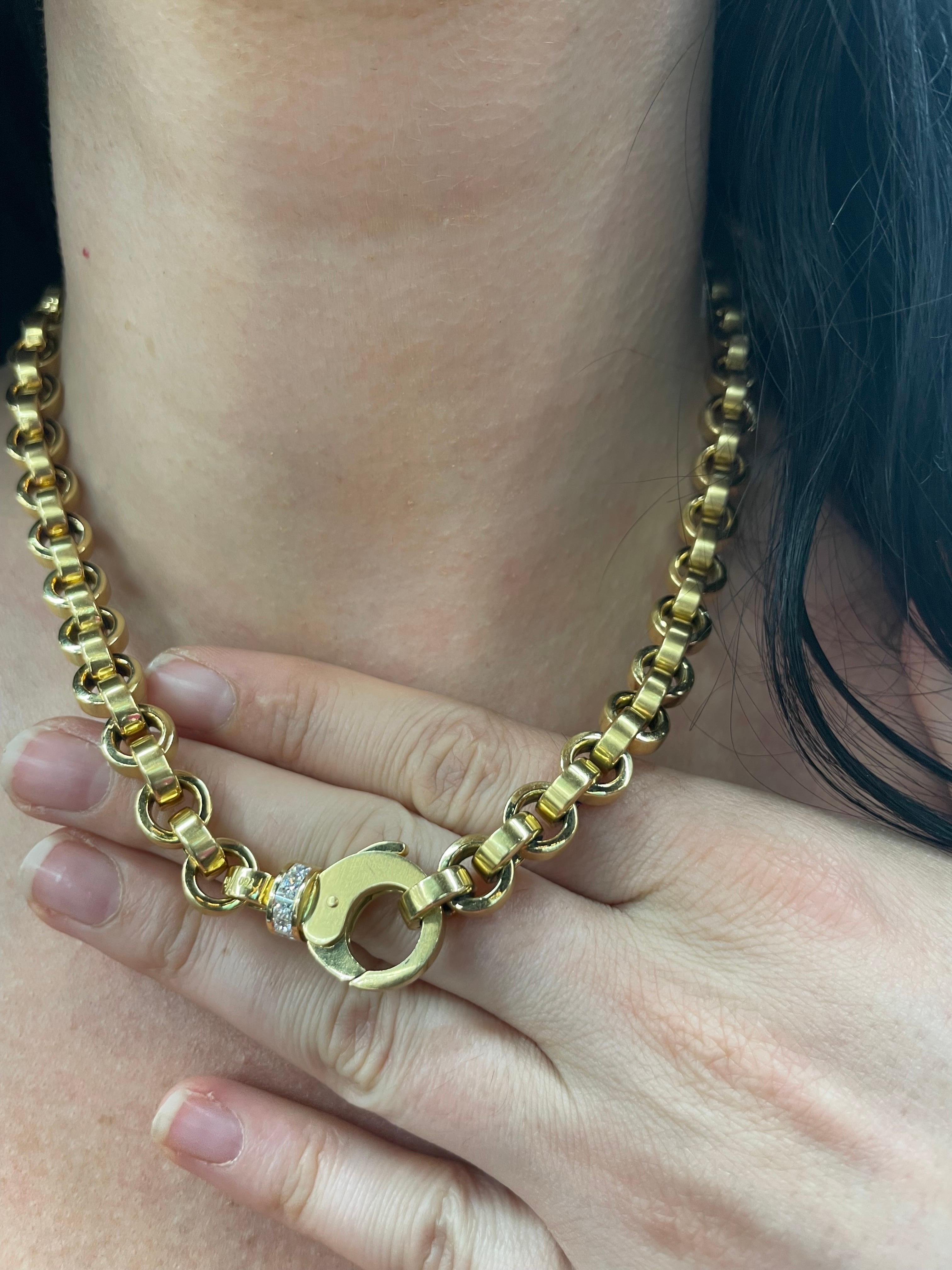 Isabelle Fa, poliertes und gebürstetes Gliederarmband mit Diamantverschluss im Prinzessinnenschliff, 89.7 Gramm im Angebot 1