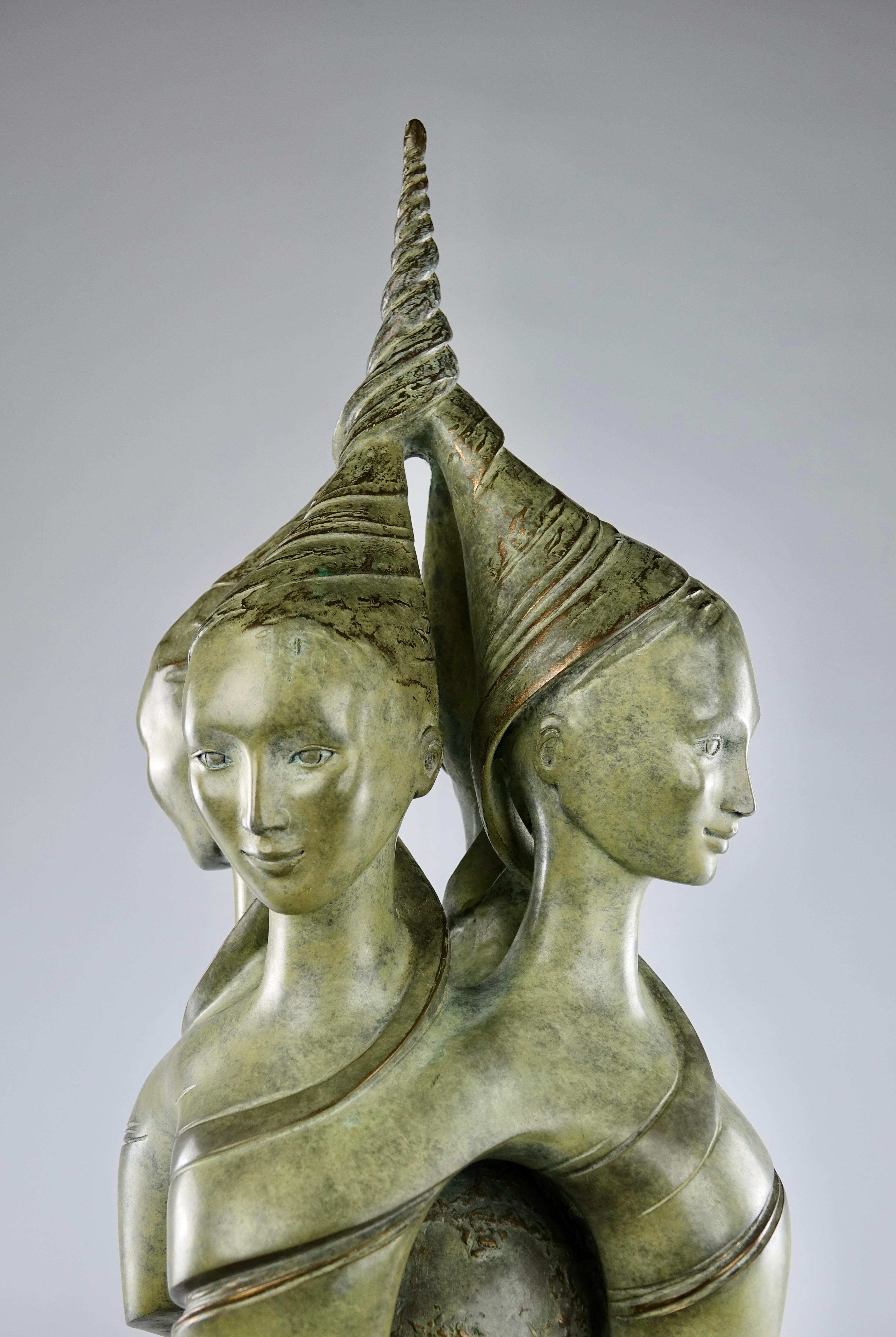 Isabelle Jeandot, „Harmonic Convergence“, figurative Bronzeskulptur (Patiniert) im Angebot