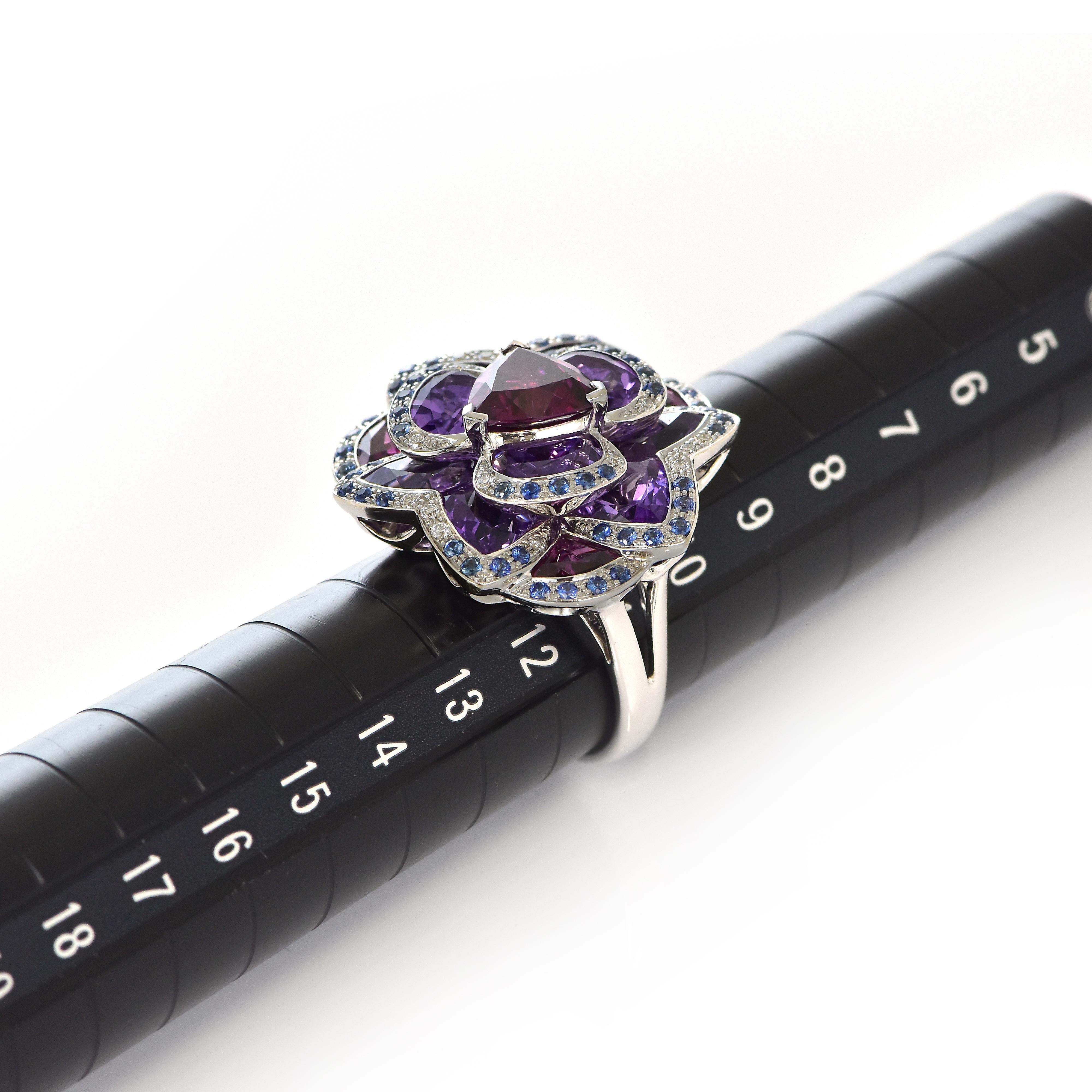 Isabelle Langlois Paris, bague en or 18 carats et grenat rhodolite 2