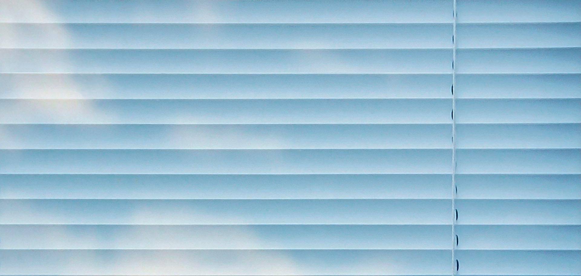 Juni, Gemischte Medien, Contemporary Photographic Resin Art, Wolken und blauer Himmel, 2/5 (Zeitgenössisch), Mixed Media Art, von Isabelle Schneider