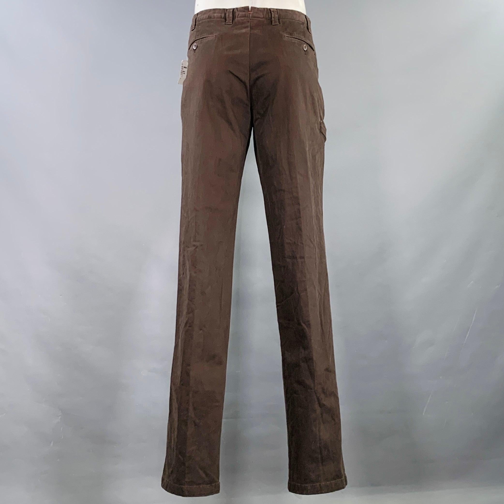 ISAIA casual pants
in a brown cotton blend twill featuring a flat front style, straight leg, and zip fly closure.
Made in Italy.New with Tags. 

Marked:   IT 54 

Measurements: 
  Waist: 38 inches Rise: 9 inches Inseam: 38 inches 
  
  
 
Sui