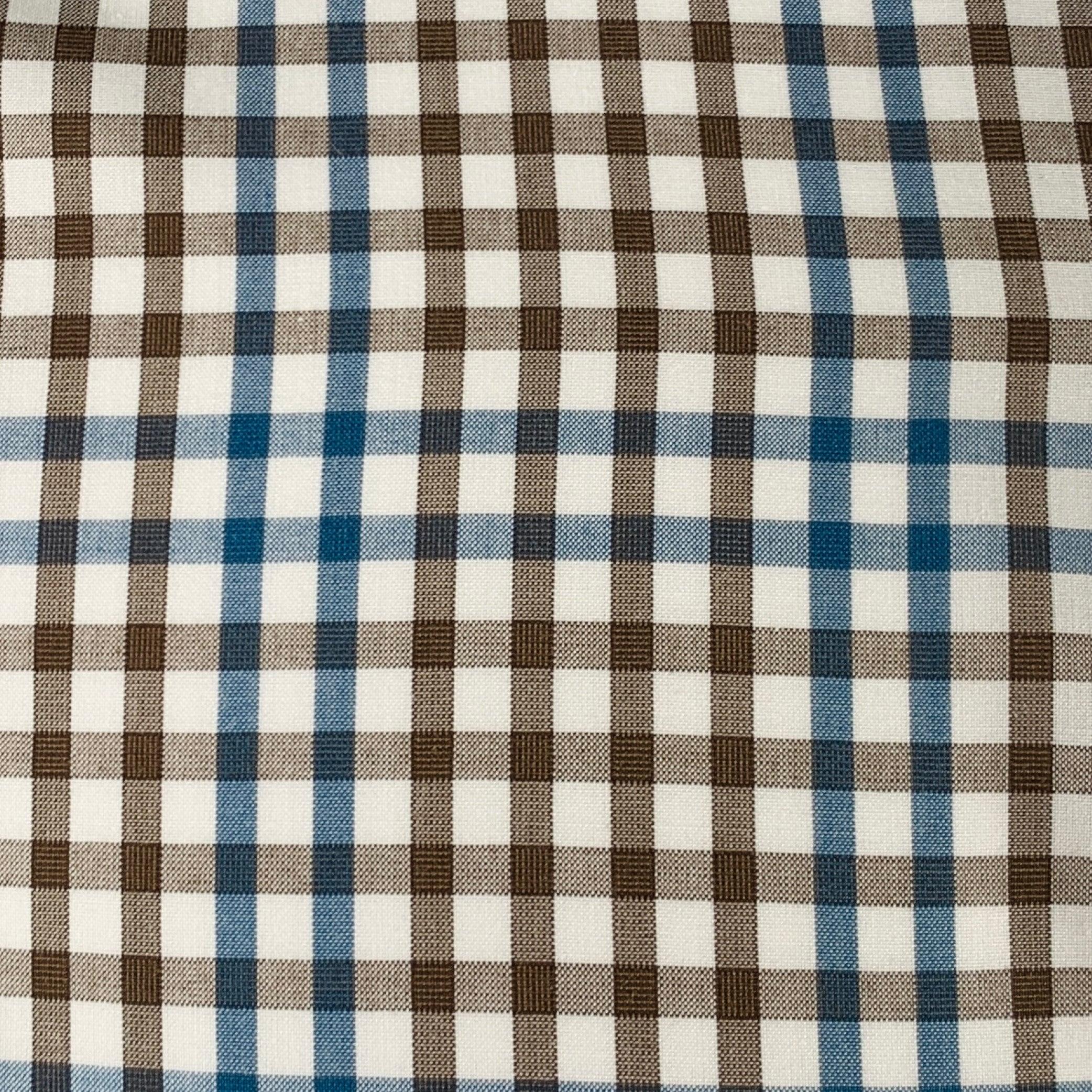 ISAIA long sleeve shirt in a white cotton woven fabric featuring a brown and blue checkered pattern, spread collar, and button closure. Made in Italy.Excellent Pre-Owned Condition. 

Marked:   15.5/39  

Measurements: 
 
Shoulder: 15 inches Chest: