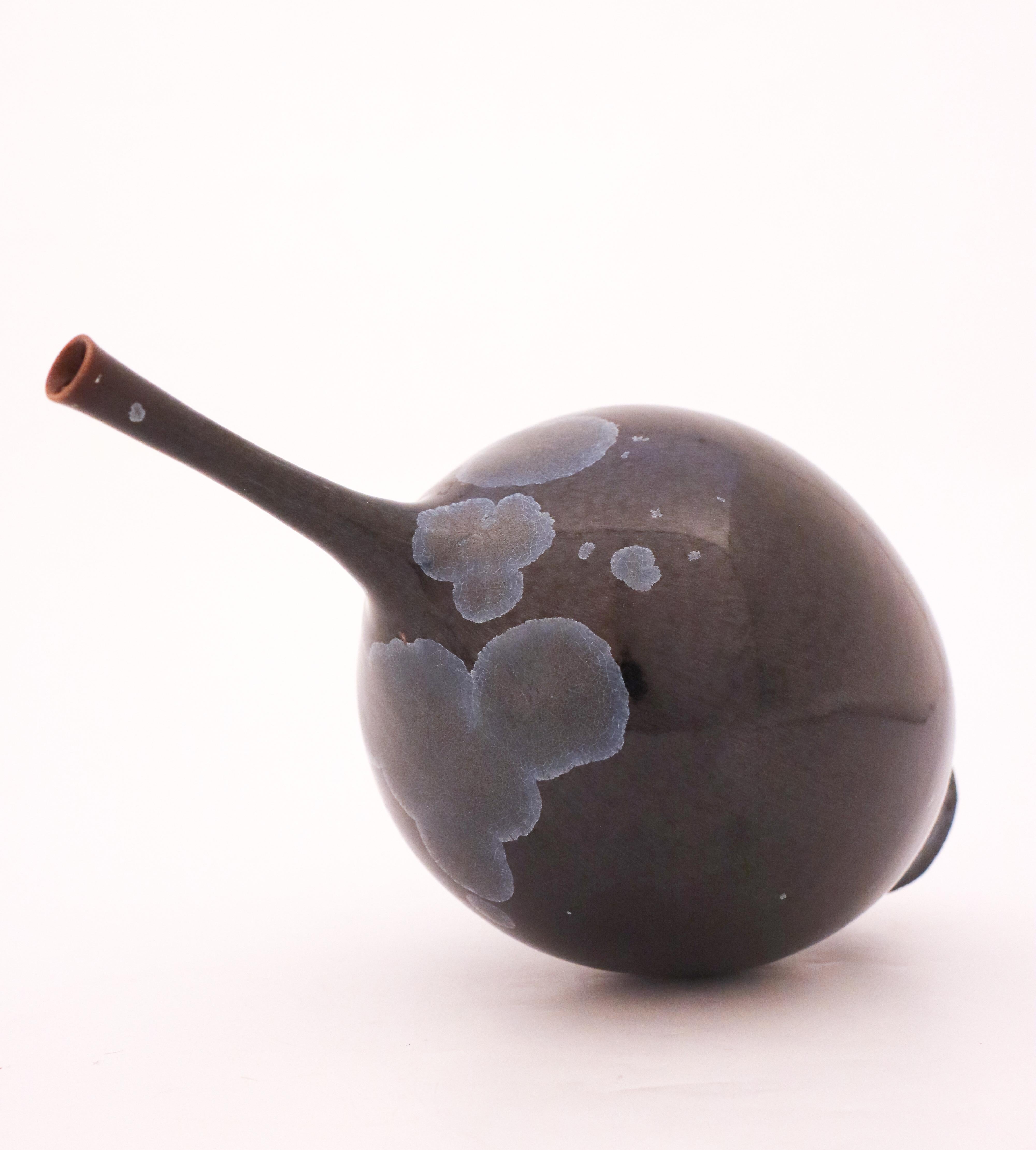 Vase by Isak Isaksson, Black / Grey glaze, Contemporary Swedish Ceramicist 1