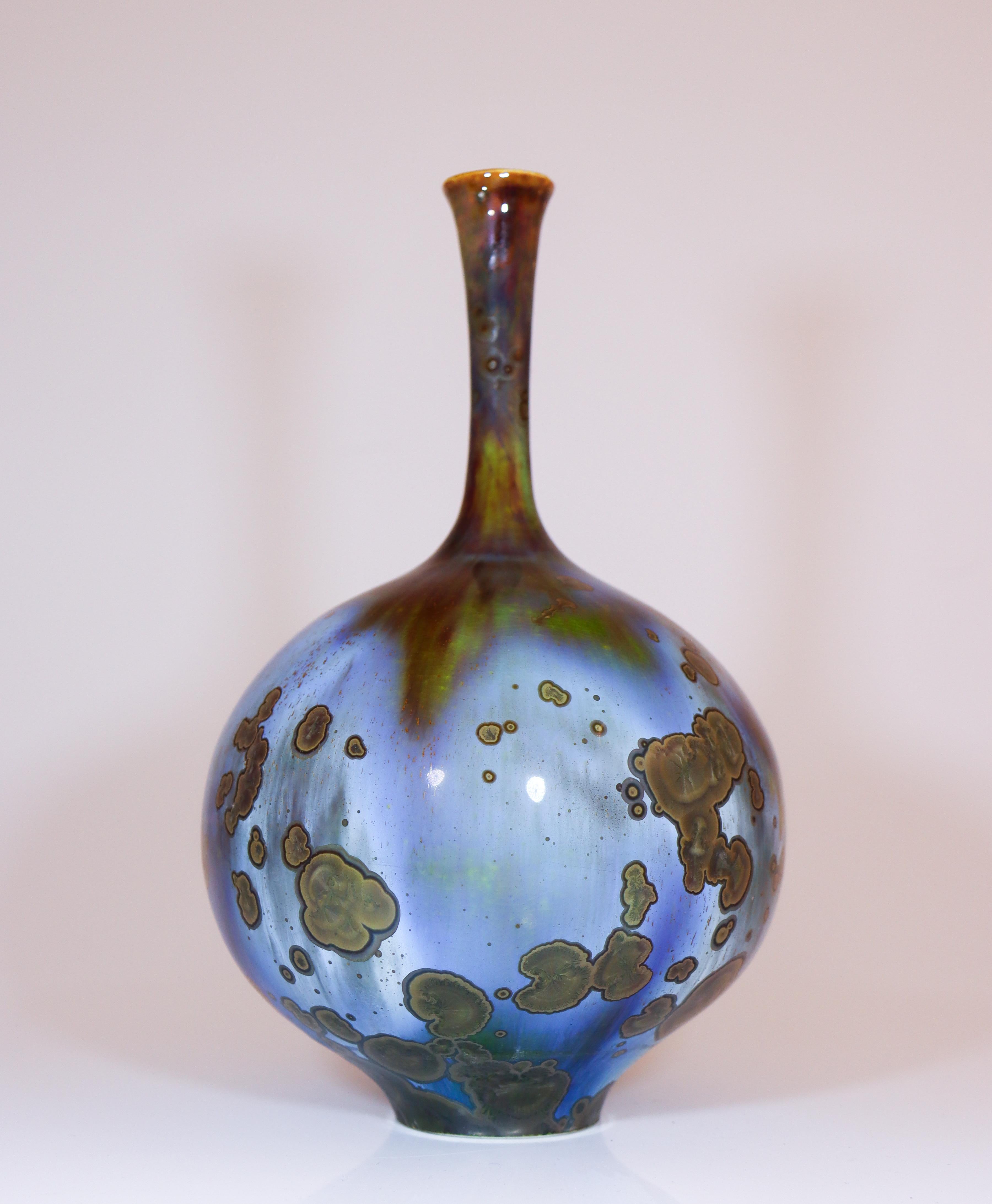 Smaltato Isak Isaksson Vaso in ceramica blu Smalto cristallino Artista contemporaneo