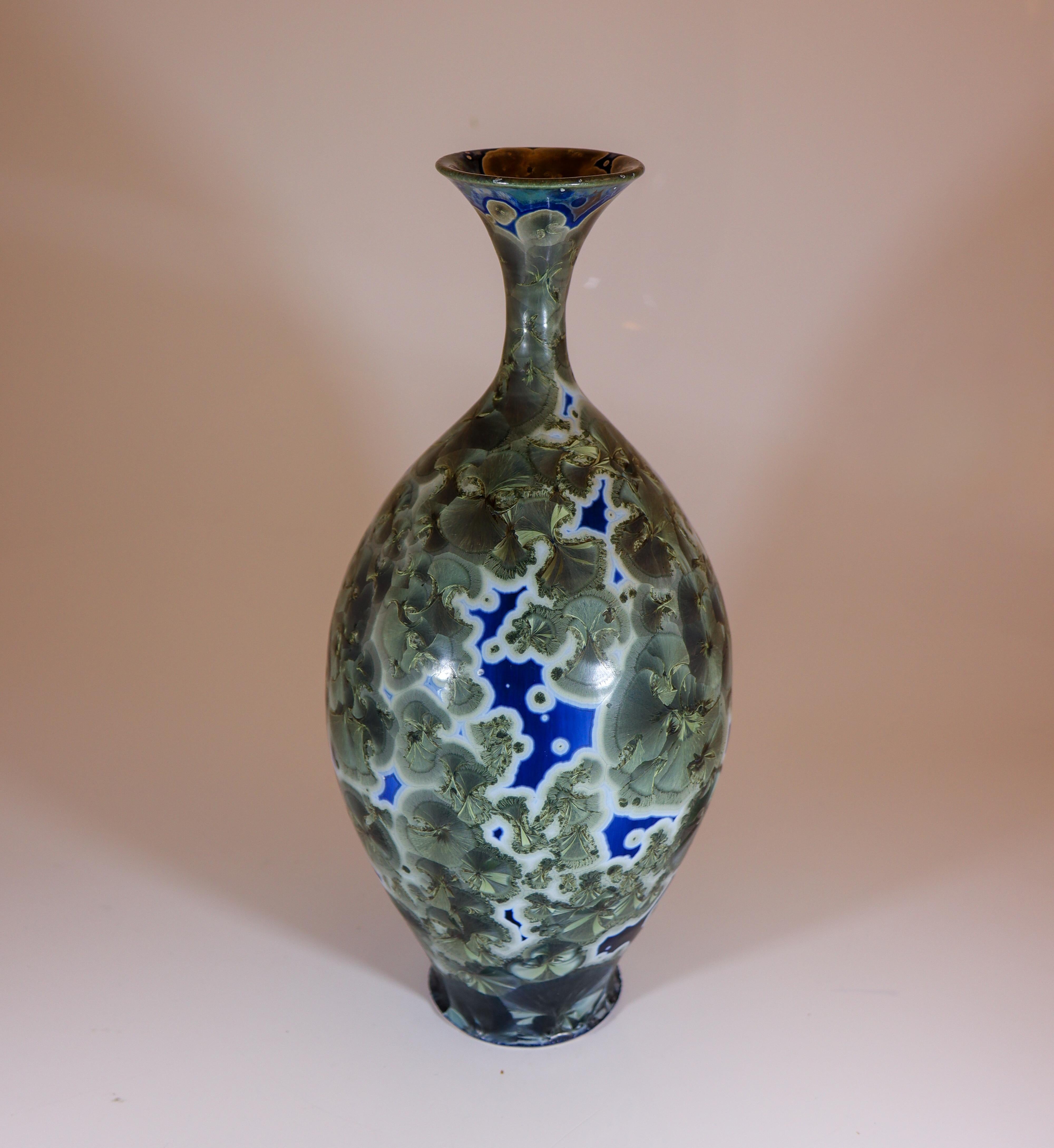 Isak Isaksson Blaue & Graue Keramikvase Kristalline Glasur Zeitgenössischer Künstler (Skandinavische Moderne)