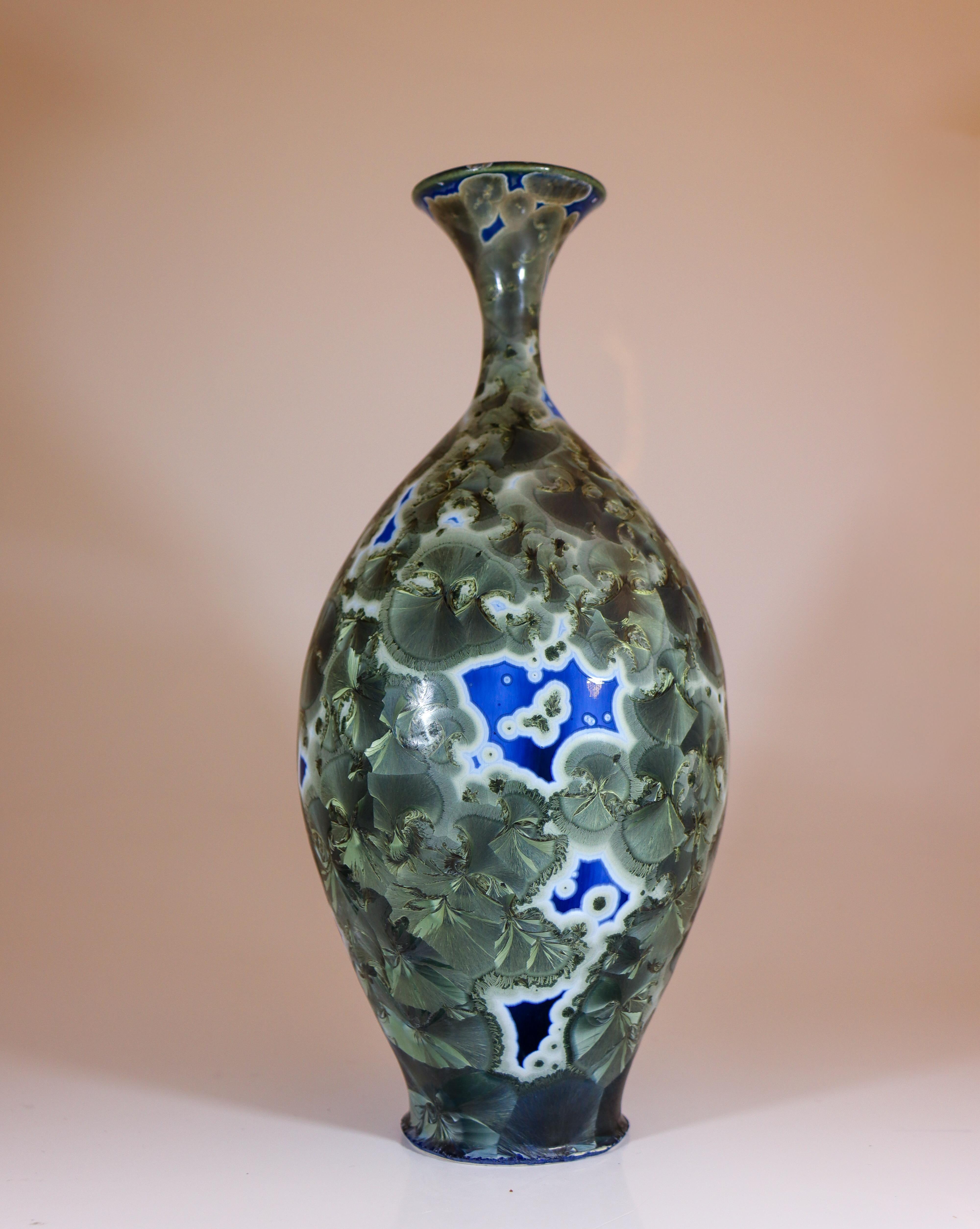 Isak Isaksson Blaue & Graue Keramikvase Kristalline Glasur Zeitgenössischer Künstler (21. Jahrhundert und zeitgenössisch)