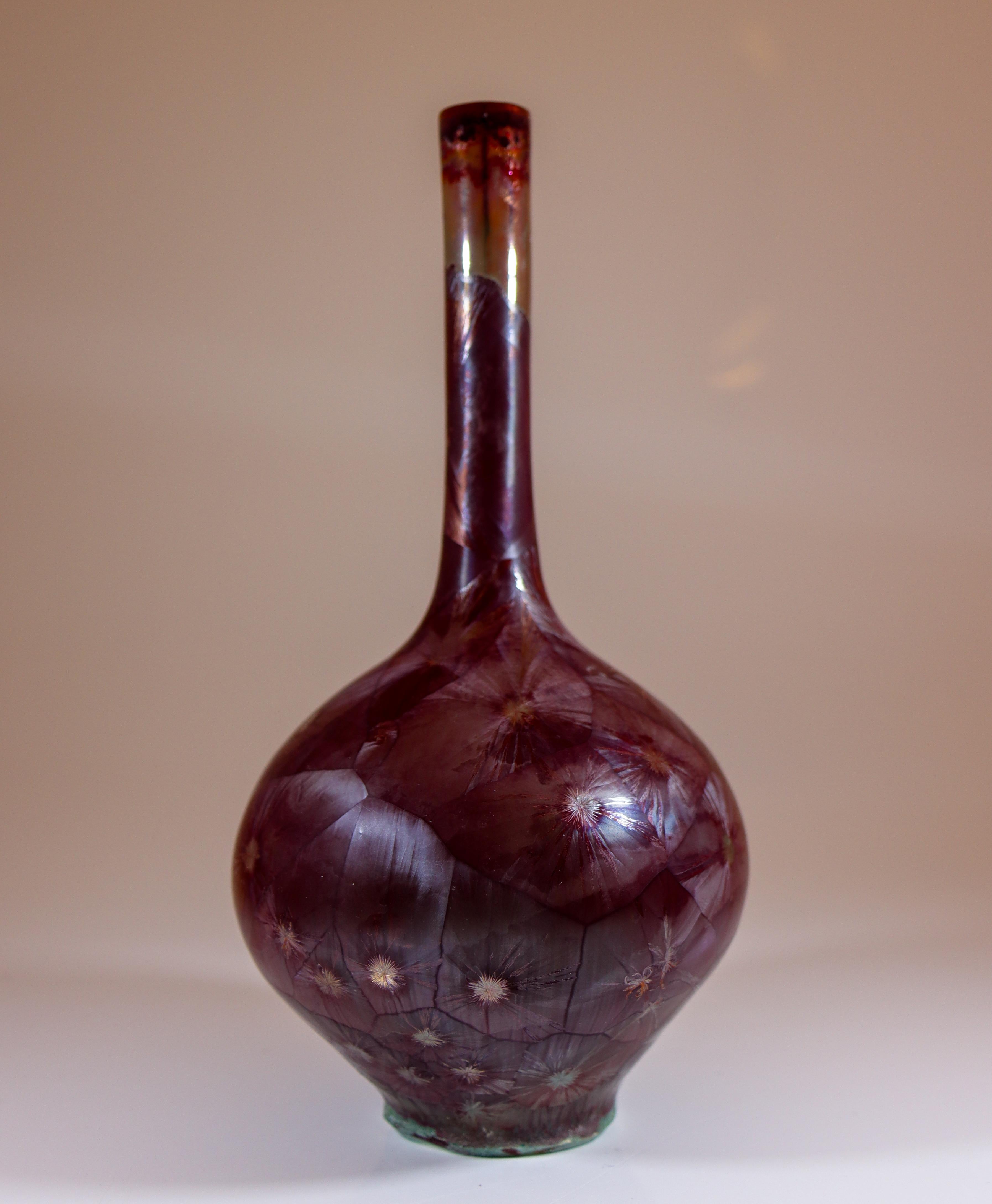 Svedese Isak Isaksson Vaso in ceramica rossa Boredaux Smalto cristallino Contemporary Artist in vendita