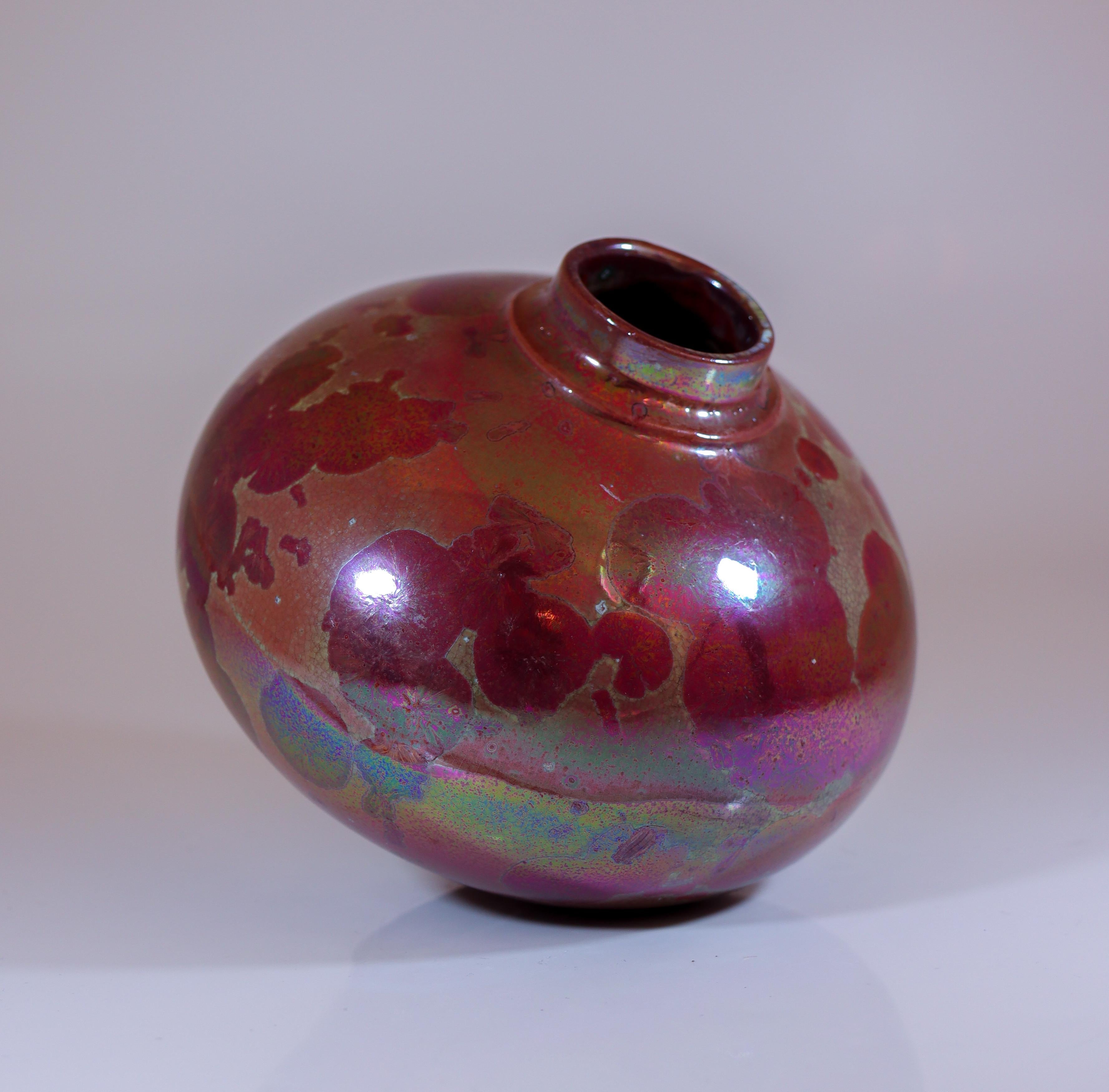 Isak Isaksson Ceramic Vase -Glossy Pink Crystalline Glaze Contemporary Artist For Sale 4