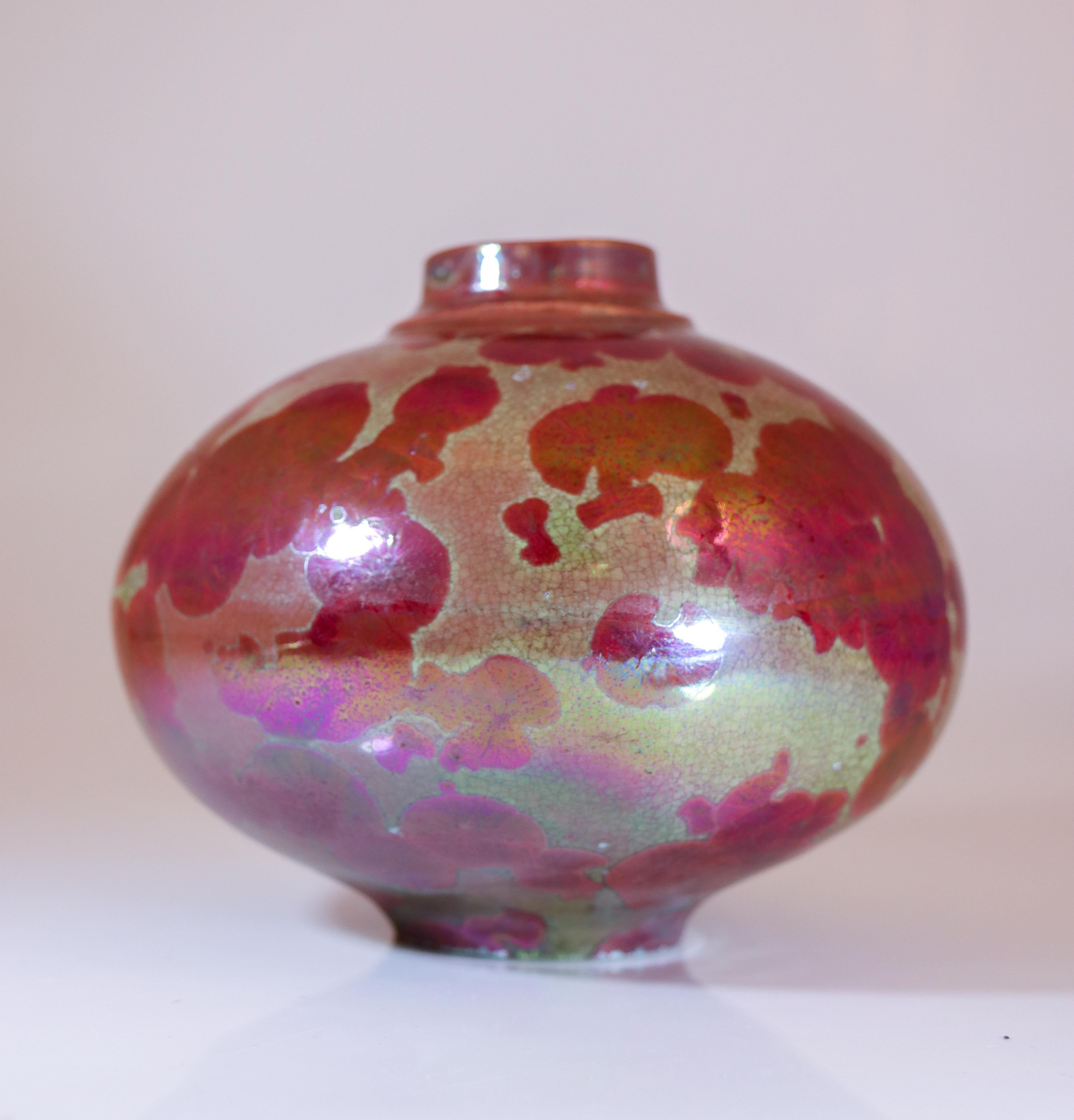 Isak Isaksson Ceramic Vase -Glossy Pink Crystalline Glaze Contemporary Artist In Excellent Condition For Sale In Stockholm, SE