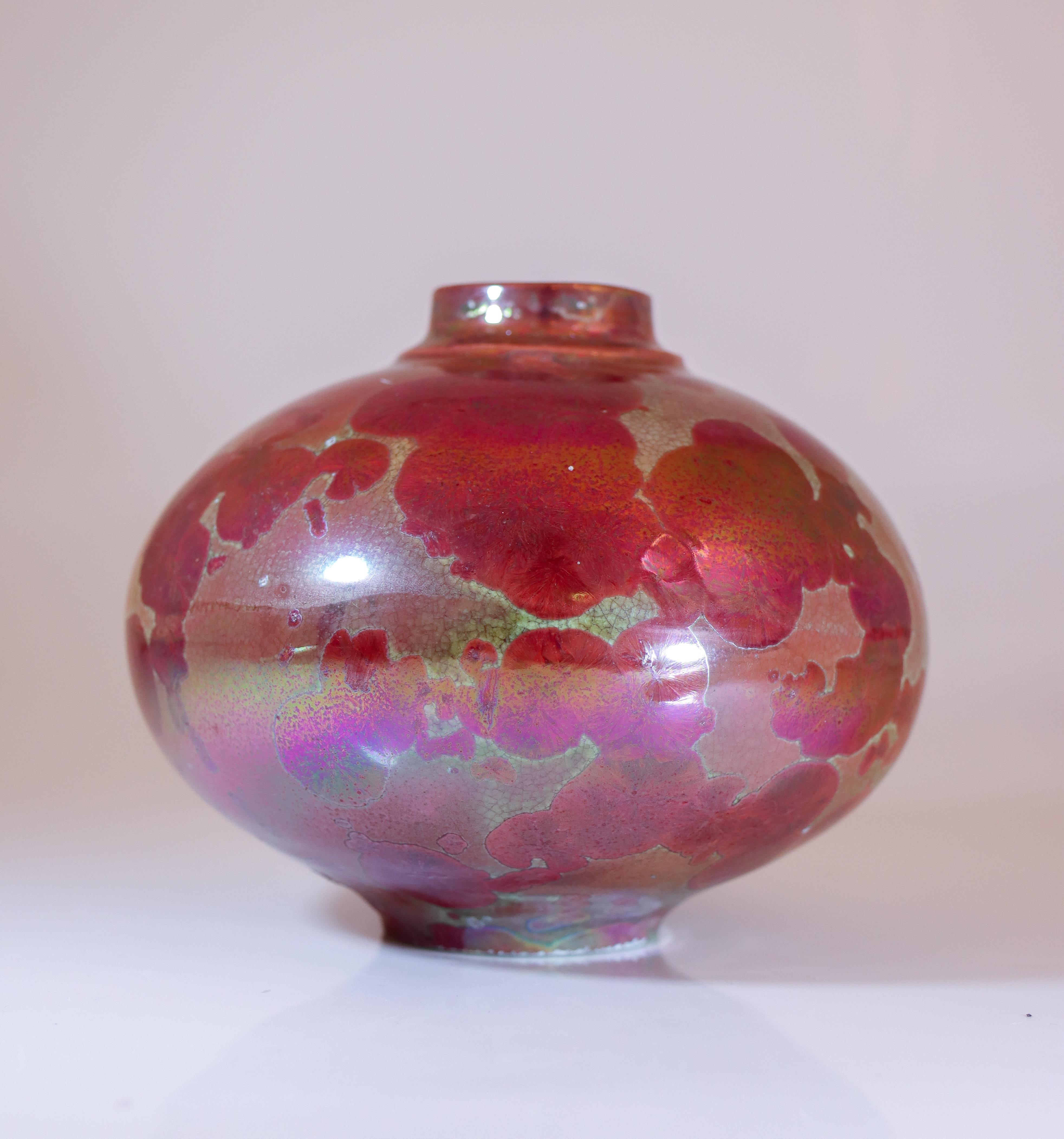 Isak Isaksson Ceramic Vase -Glossy Pink Crystalline Glaze Contemporary Artist For Sale 2