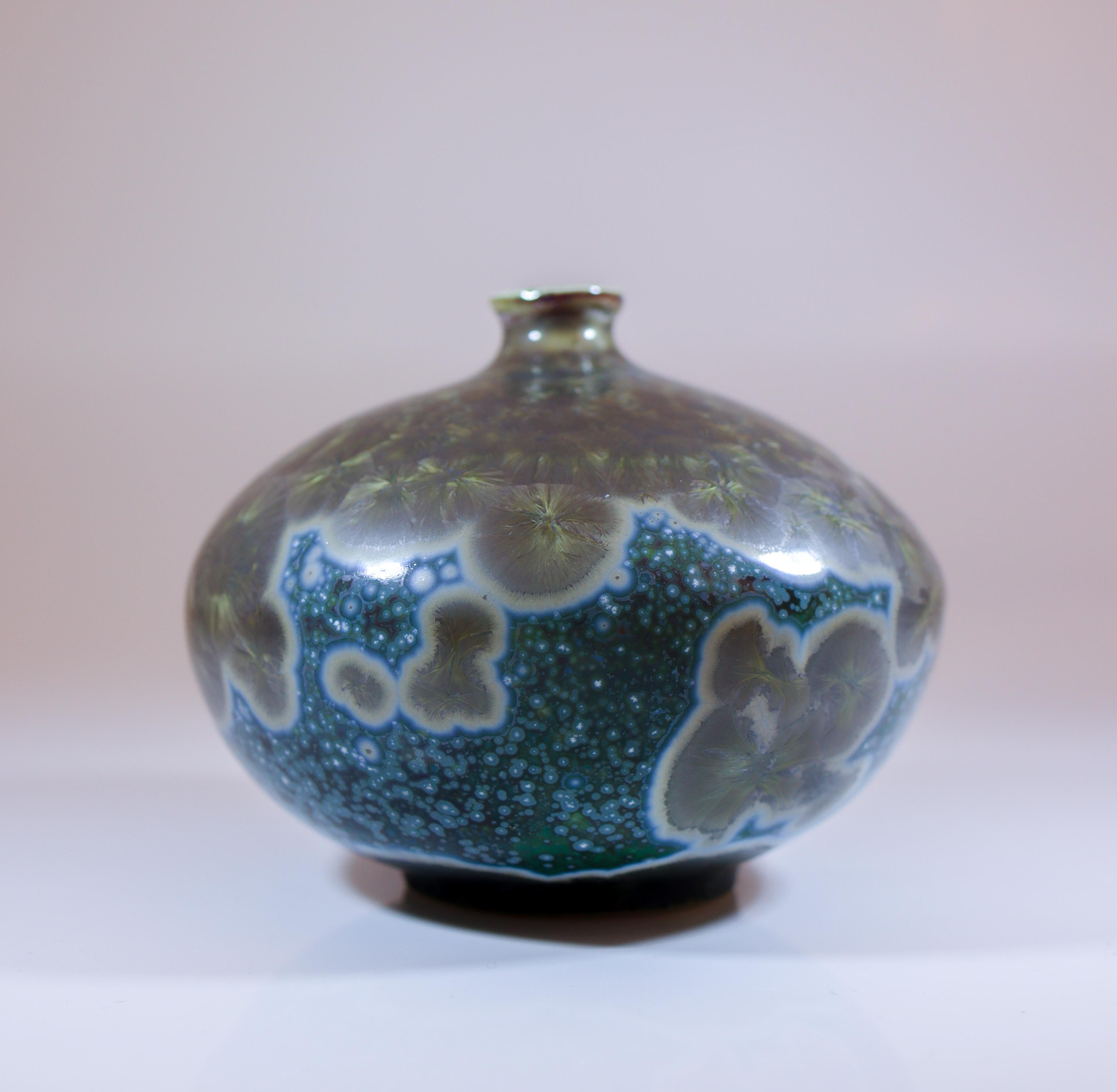 Swedish Isak Isaksson Ceramic Vase - Green Crystalline Glaze Contemporary Artist For Sale