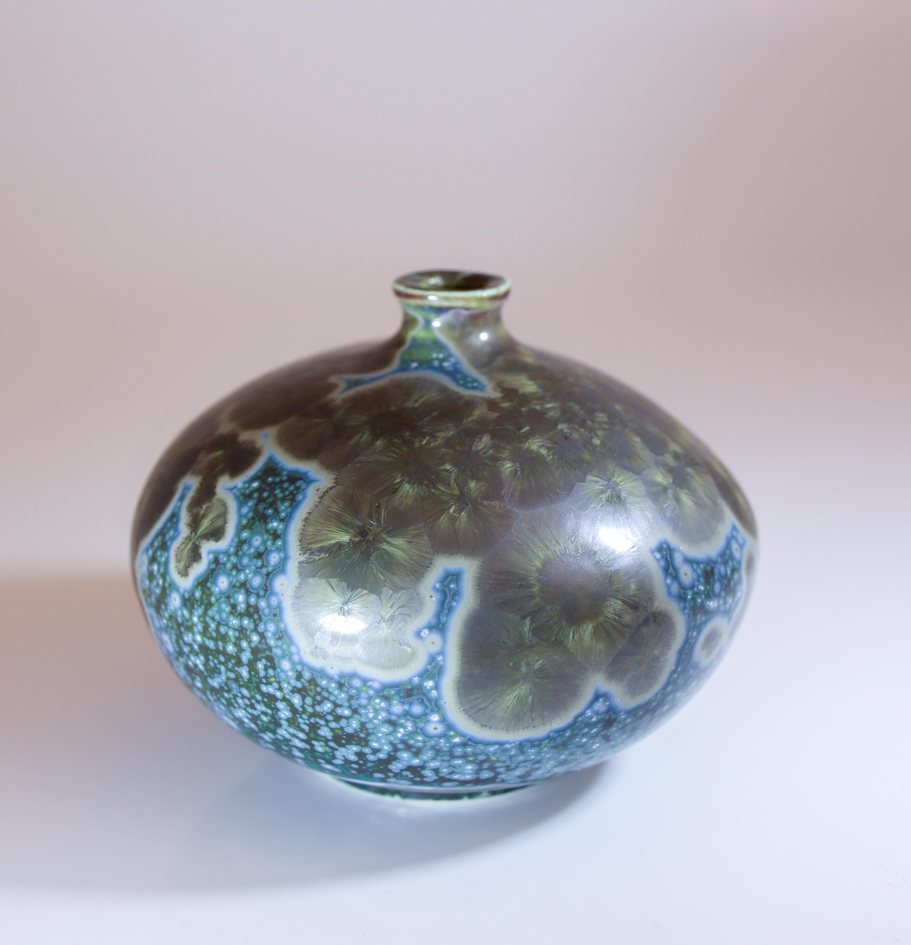 Isak Isaksson Ceramic Vase - Green Crystalline Glaze Contemporary Artist For Sale 1