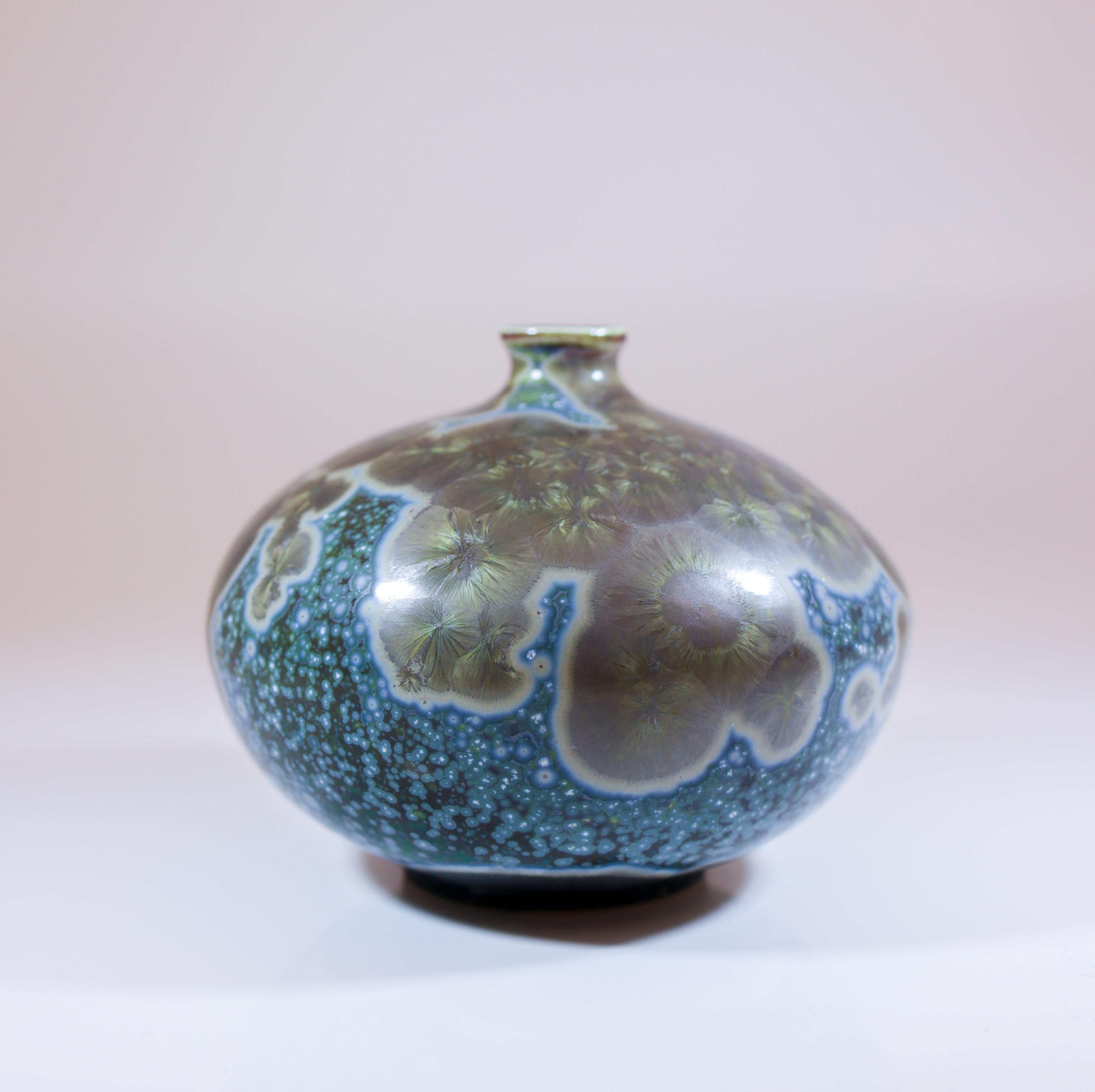 Isak Isaksson Ceramic Vase - Green Crystalline Glaze Contemporary Artist For Sale 2