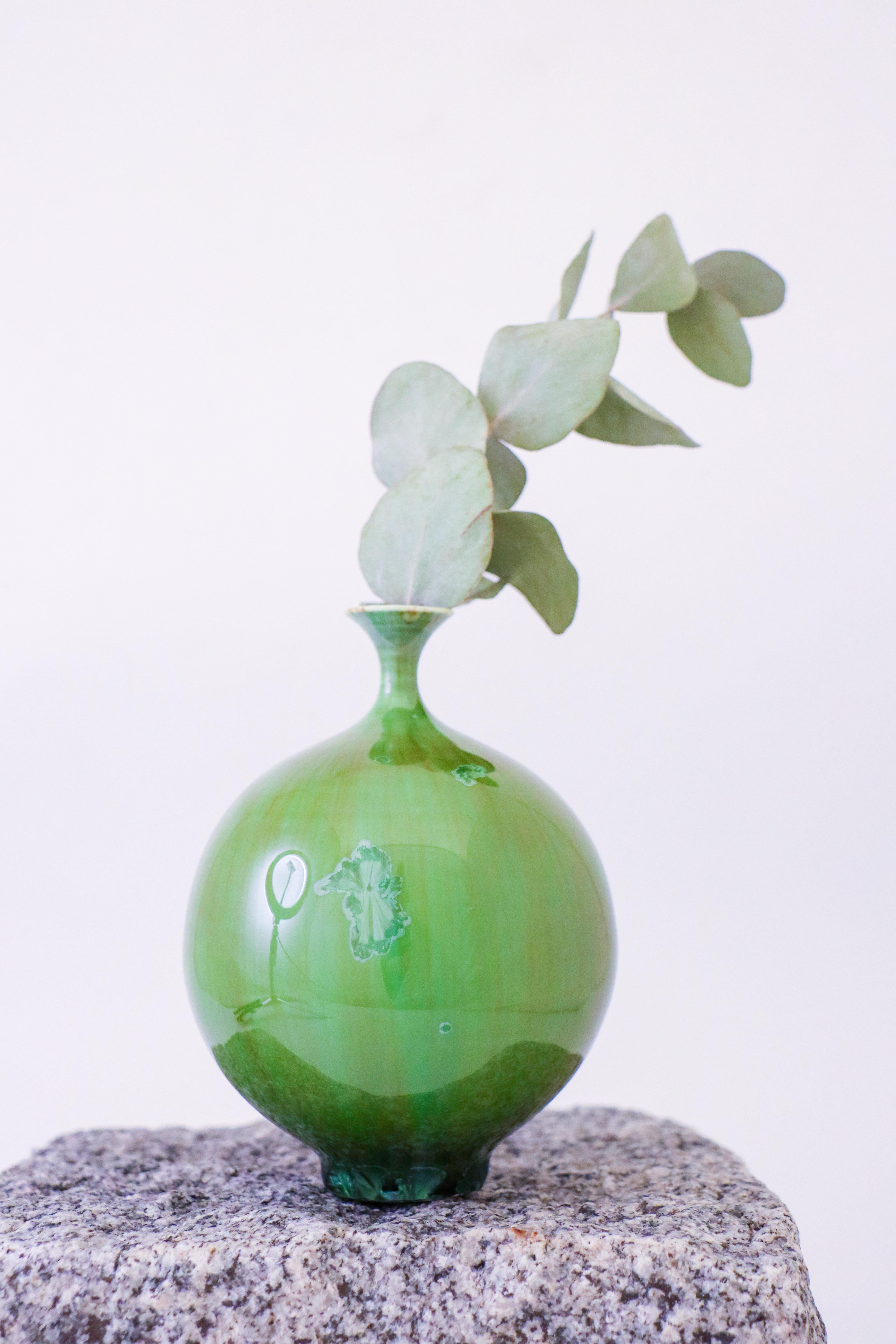 Swedish Isak Isaksson Green Ceramic Vase Crystalline Glaze - Contemporary Artist For Sale