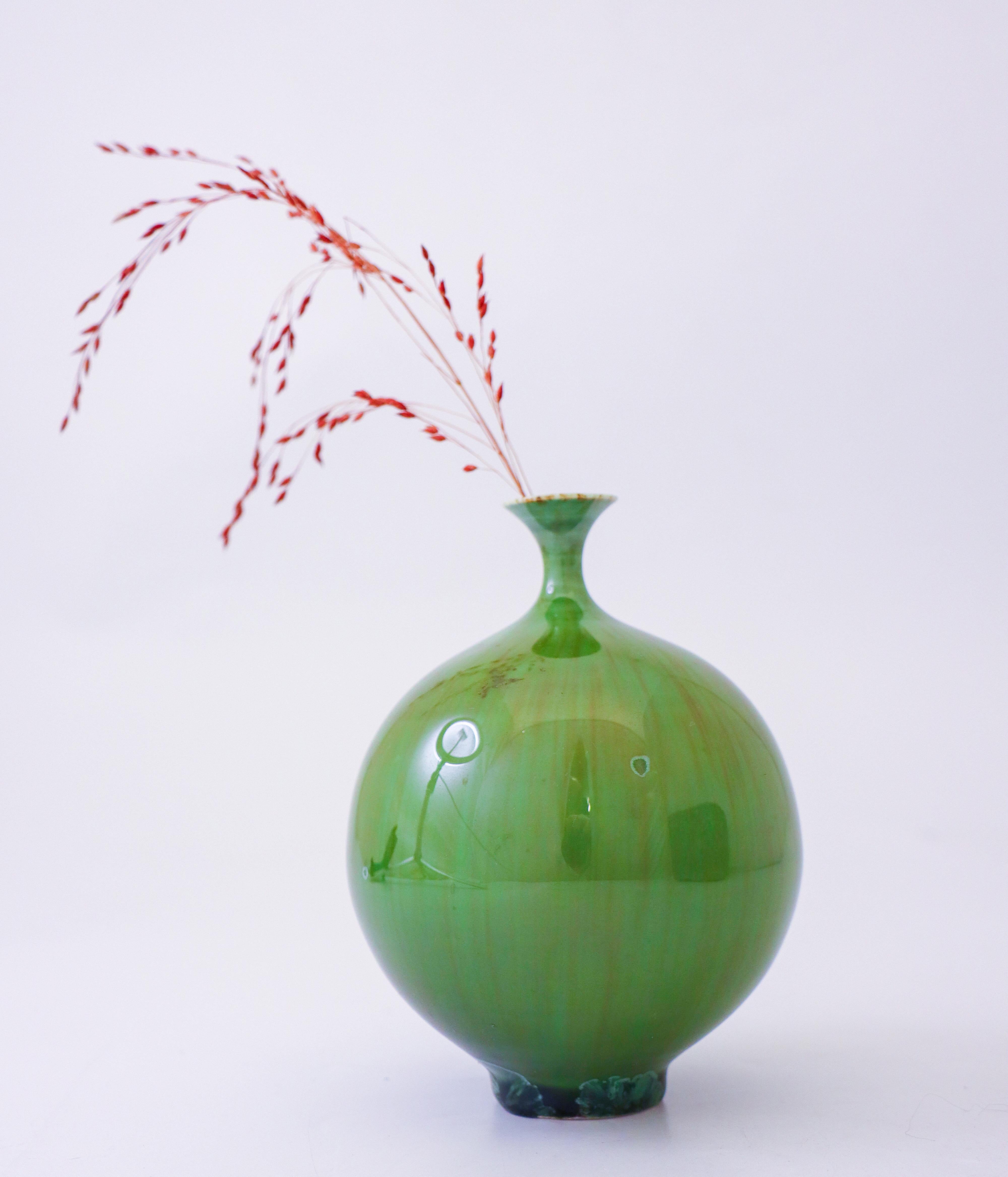 Glazed Isak Isaksson Green Ceramic Vase Crystalline Glaze - Contemporary Artist For Sale