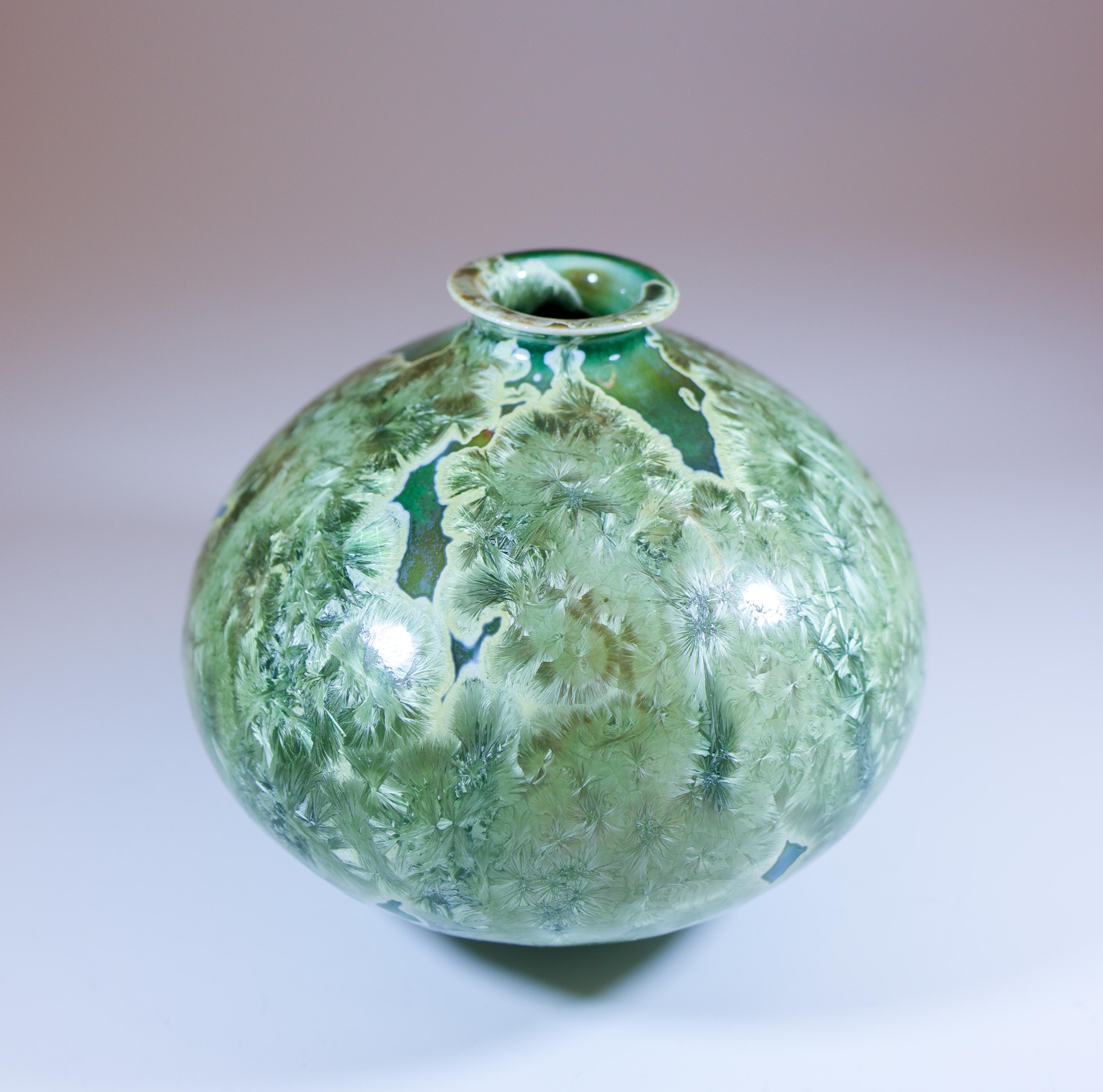Céramique Isak Isaksson Vase en céramique verte Glace cristalline Artiste contemporain en vente