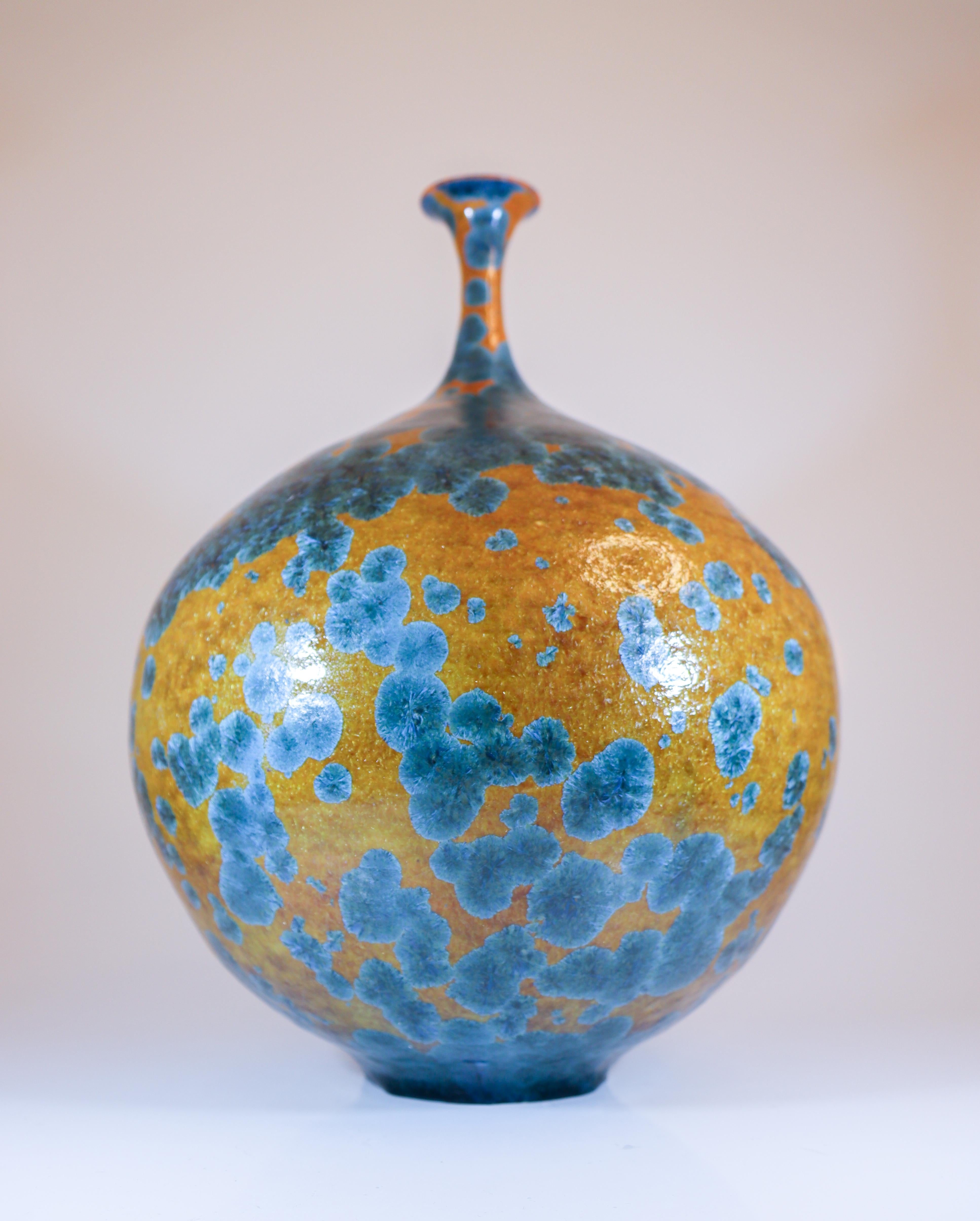 Isak Isaksson Vaso grande in ceramica marrone e blu Artista contemporaneo cristallino in vendita 2