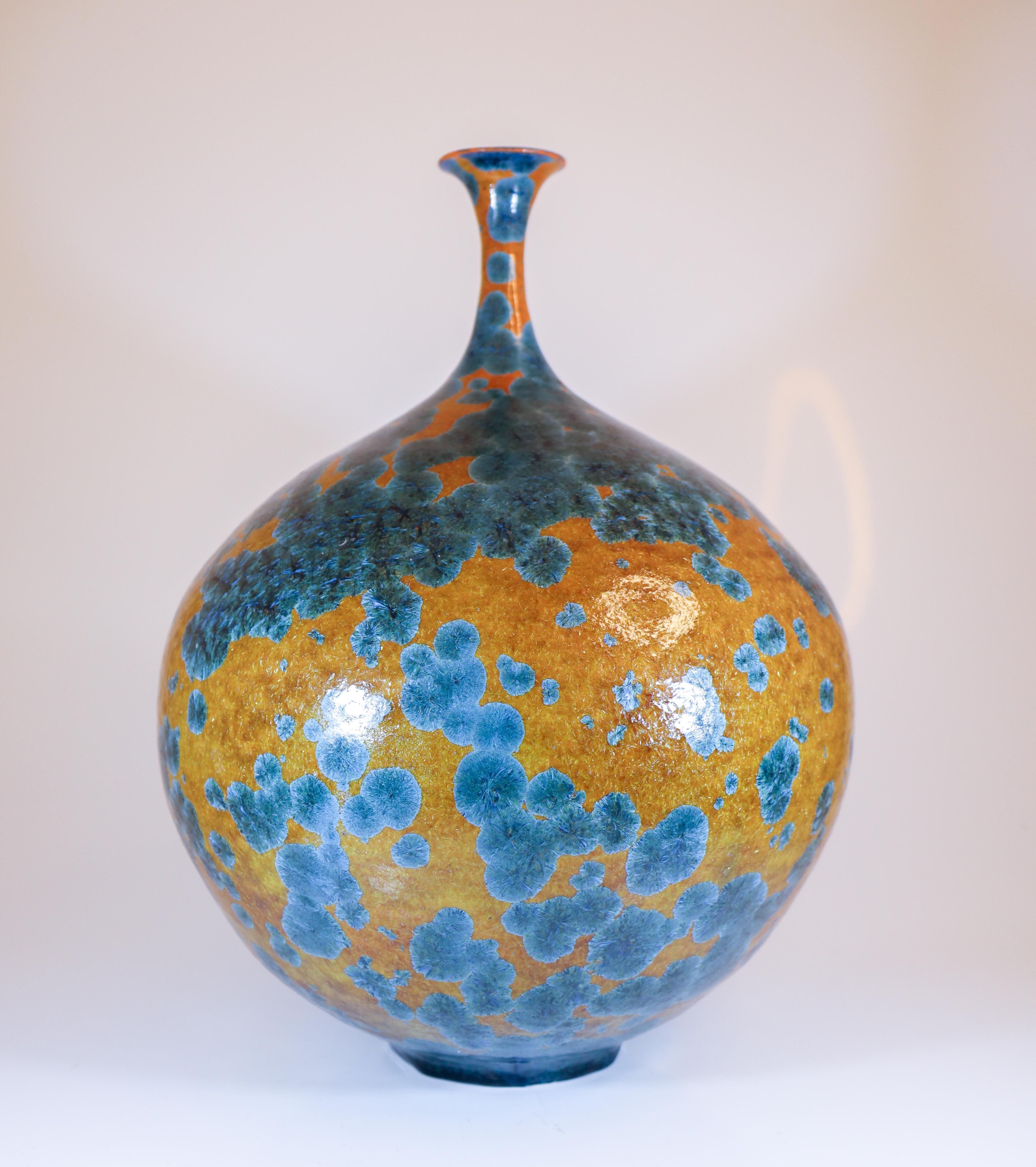 Isak Isaksson Vaso grande in ceramica marrone e blu Artista contemporaneo cristallino in vendita 4