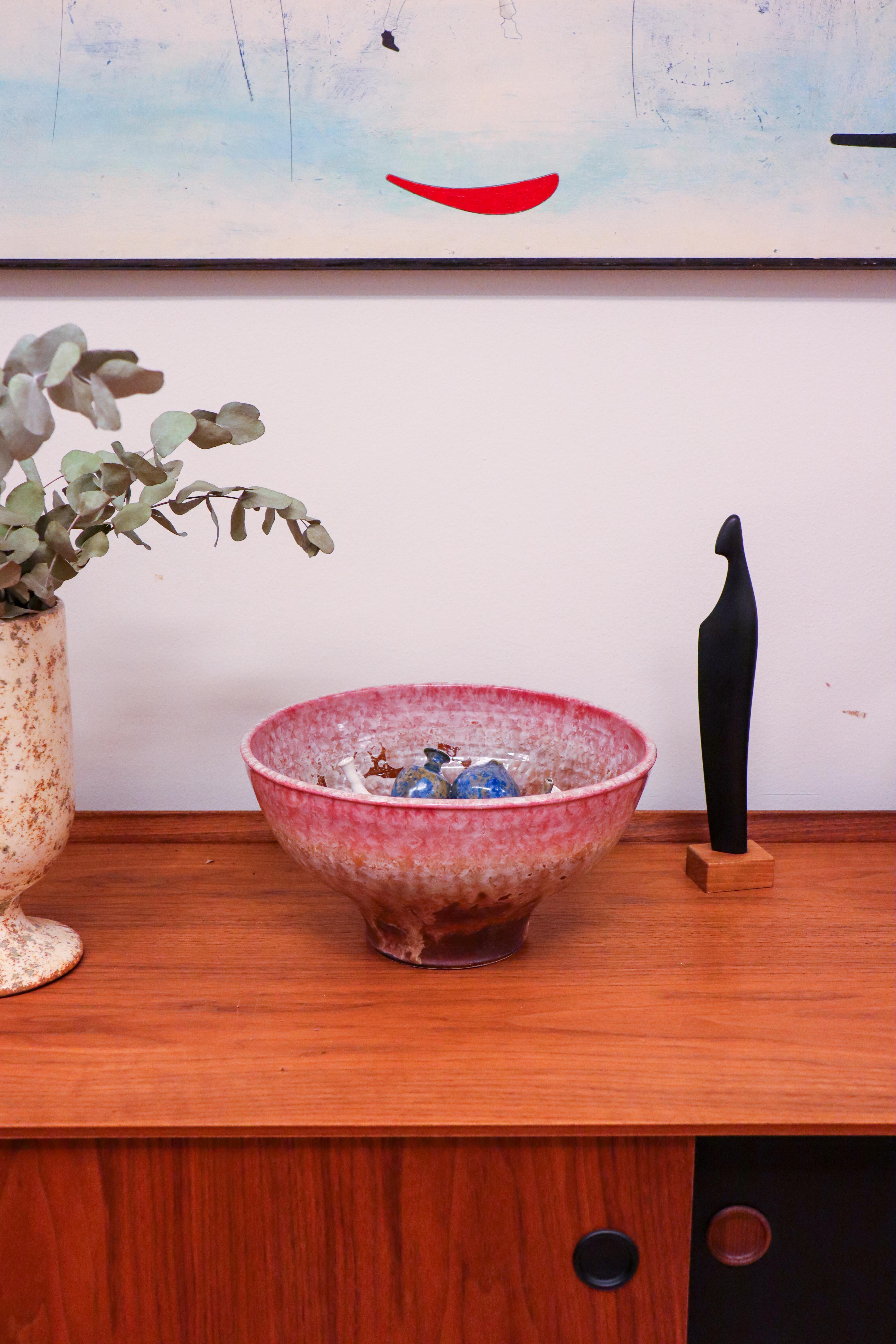 Isak Isaksson - Large Pink Ceramic Sculpture / Bowl - Contemporary Artist Sweden For Sale 2