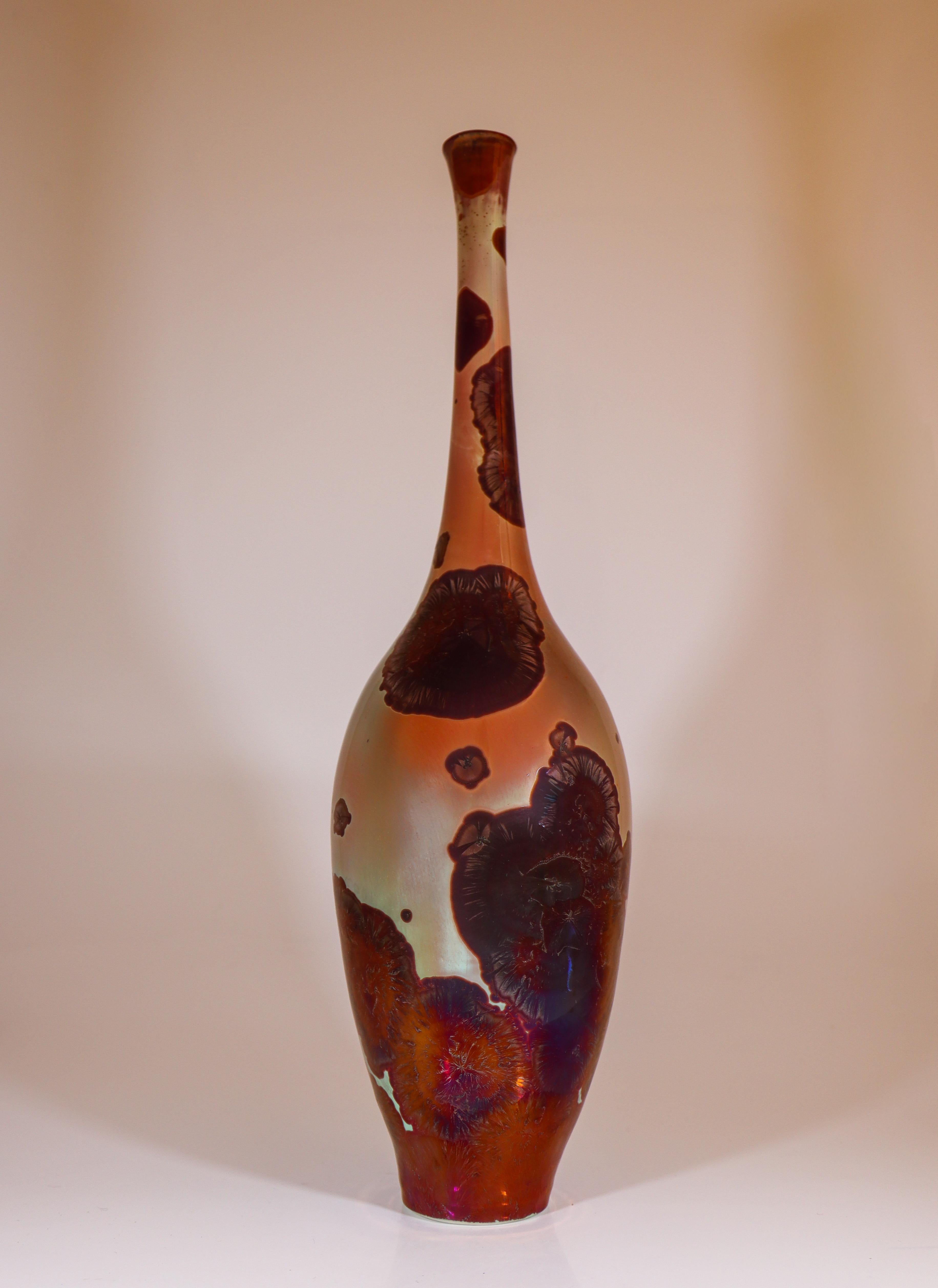 Suédois Isak Isaksson Vase en céramique rose brillant Glaçure cristalline Artiste contemporain en vente