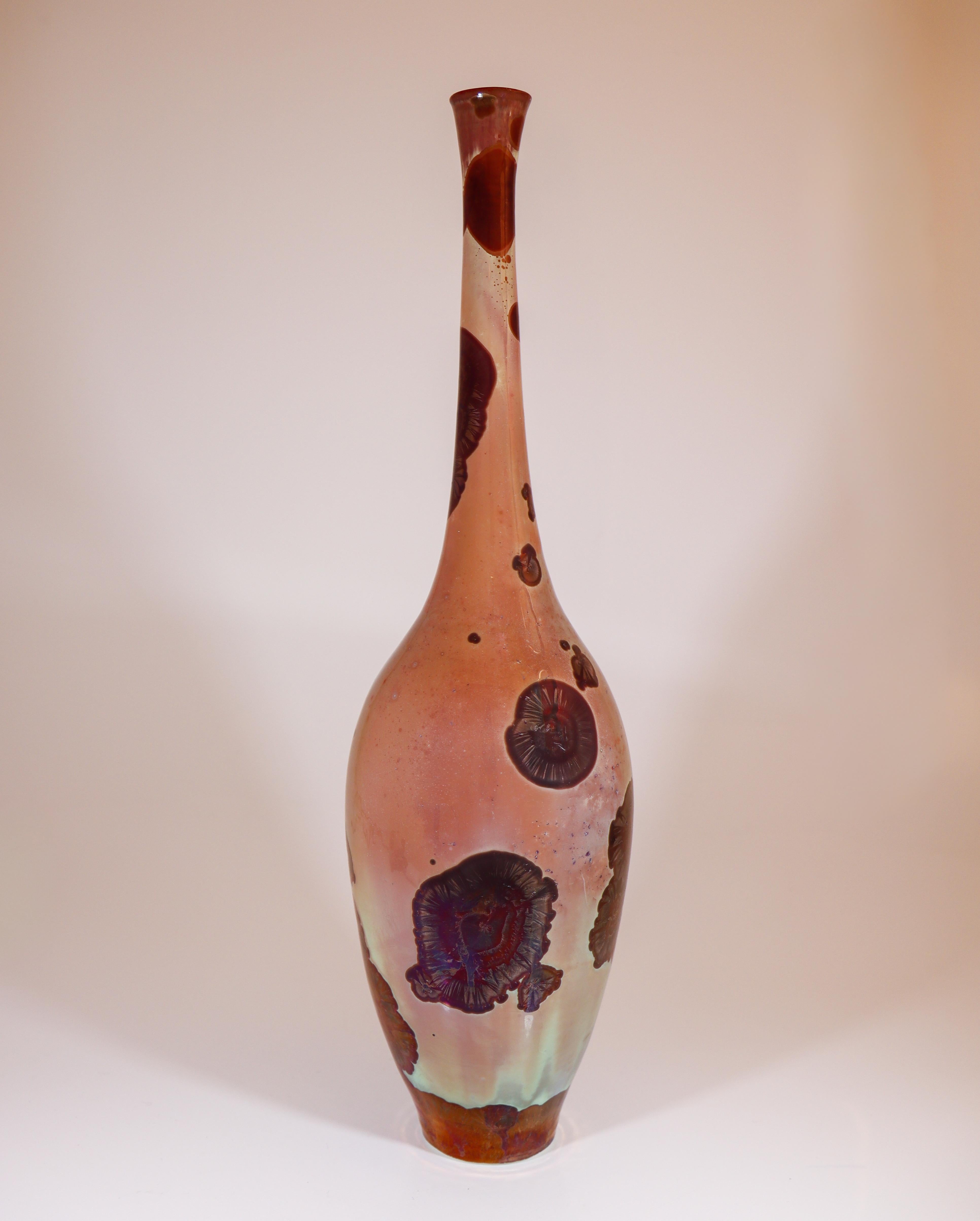 XXIe siècle et contemporain Isak Isaksson Vase en céramique rose brillant Glaçure cristalline Artiste contemporain en vente