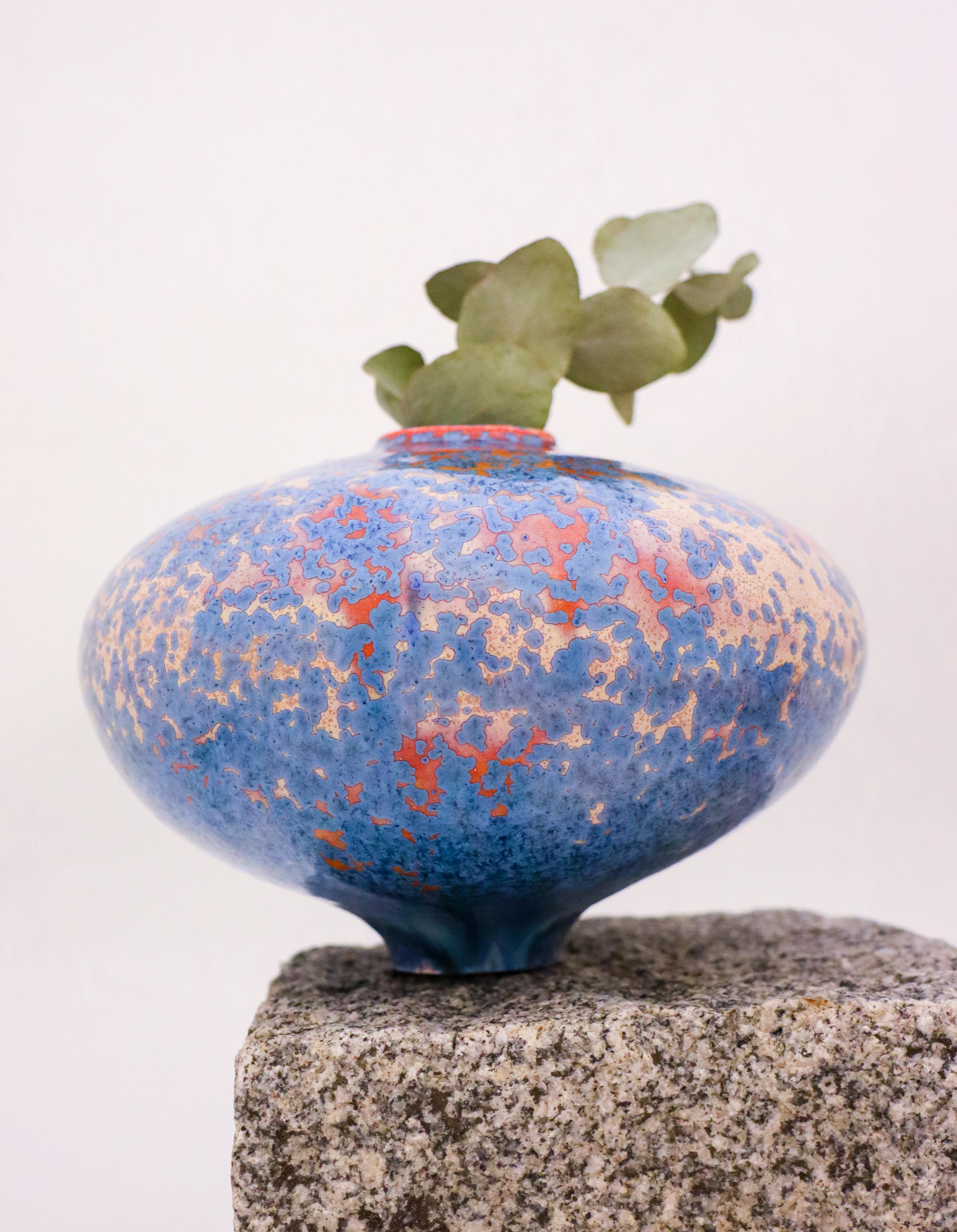 Scandinavian Modern Isak Isaksson Red & Blue Ceramic Vase Crystalline Glaze - Contemporary Artist For Sale