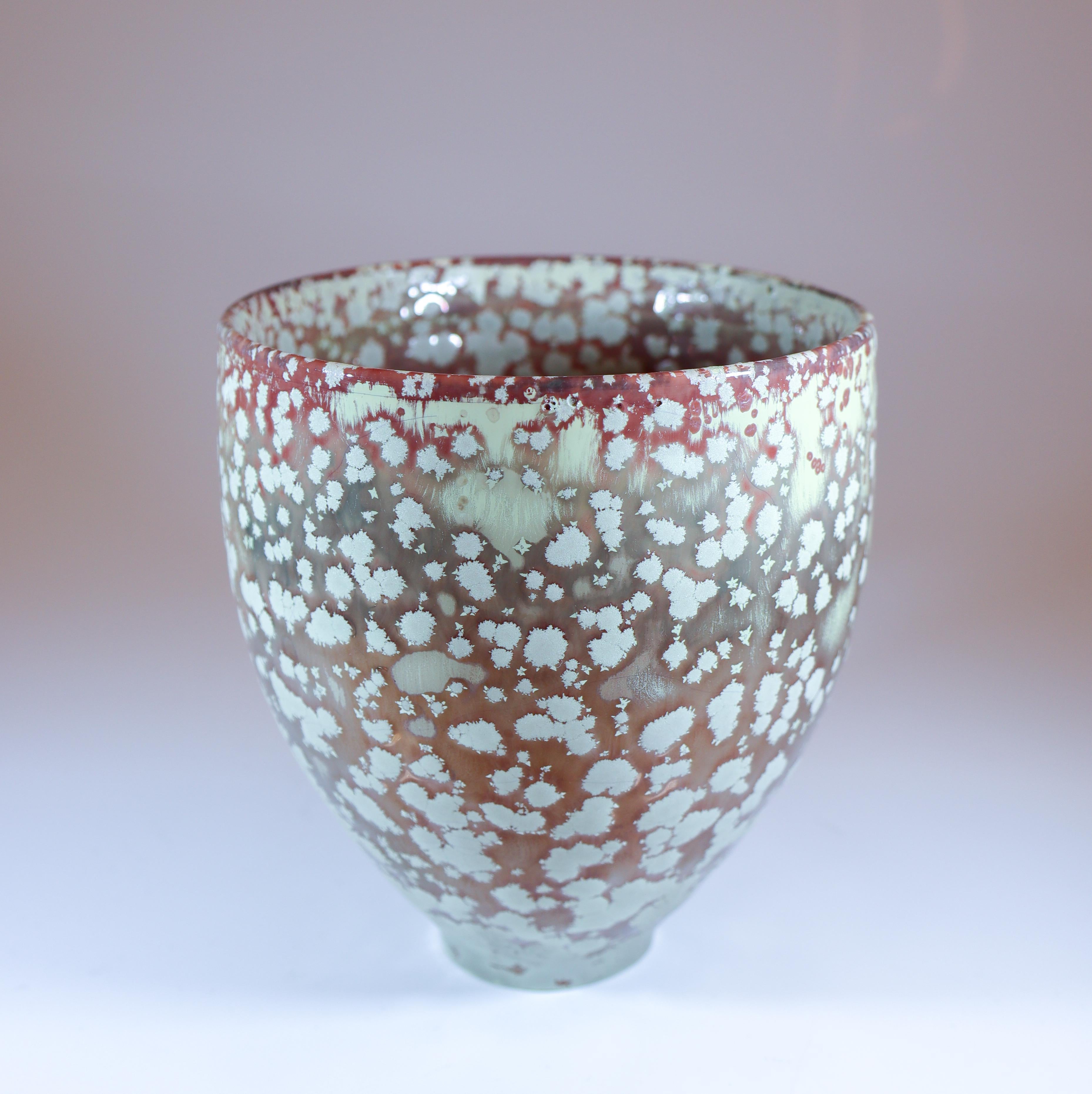 Isak Isaksson Stunnig Copo de nieve Esmalte cristalino Artista contemporáneo en Excelente estado para la venta en Stockholm, SE