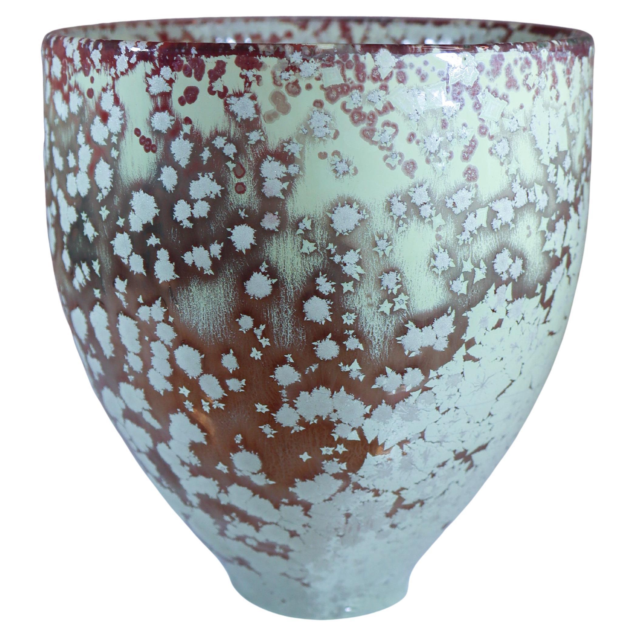 Isak Isaksson Stunnig Copo de nieve Esmalte cristalino Artista contemporáneo en venta