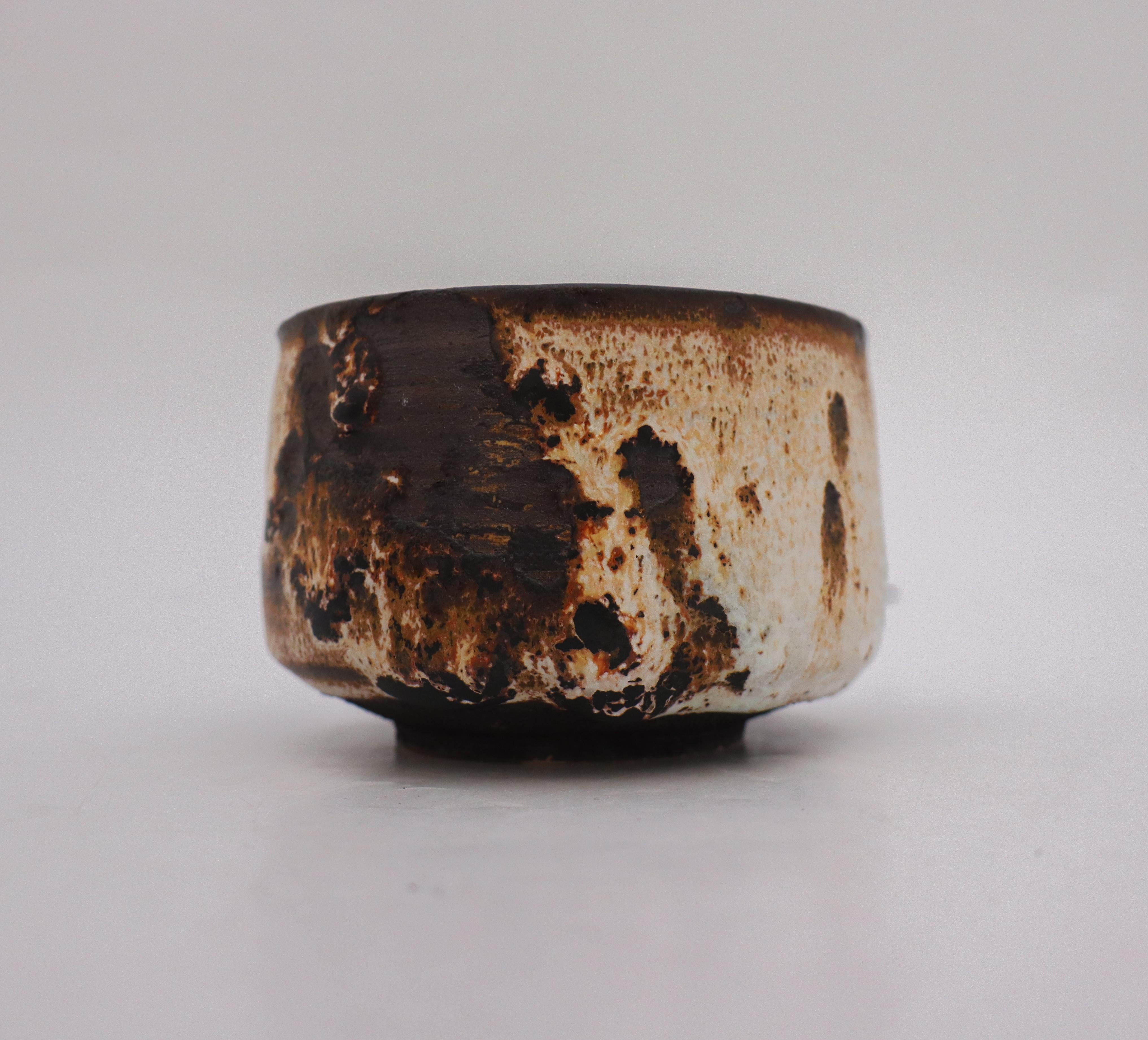 Glazed Isak Isaksson White & Brown Chawan Tea Bowl in Box, Contemporary Ceramicist For Sale