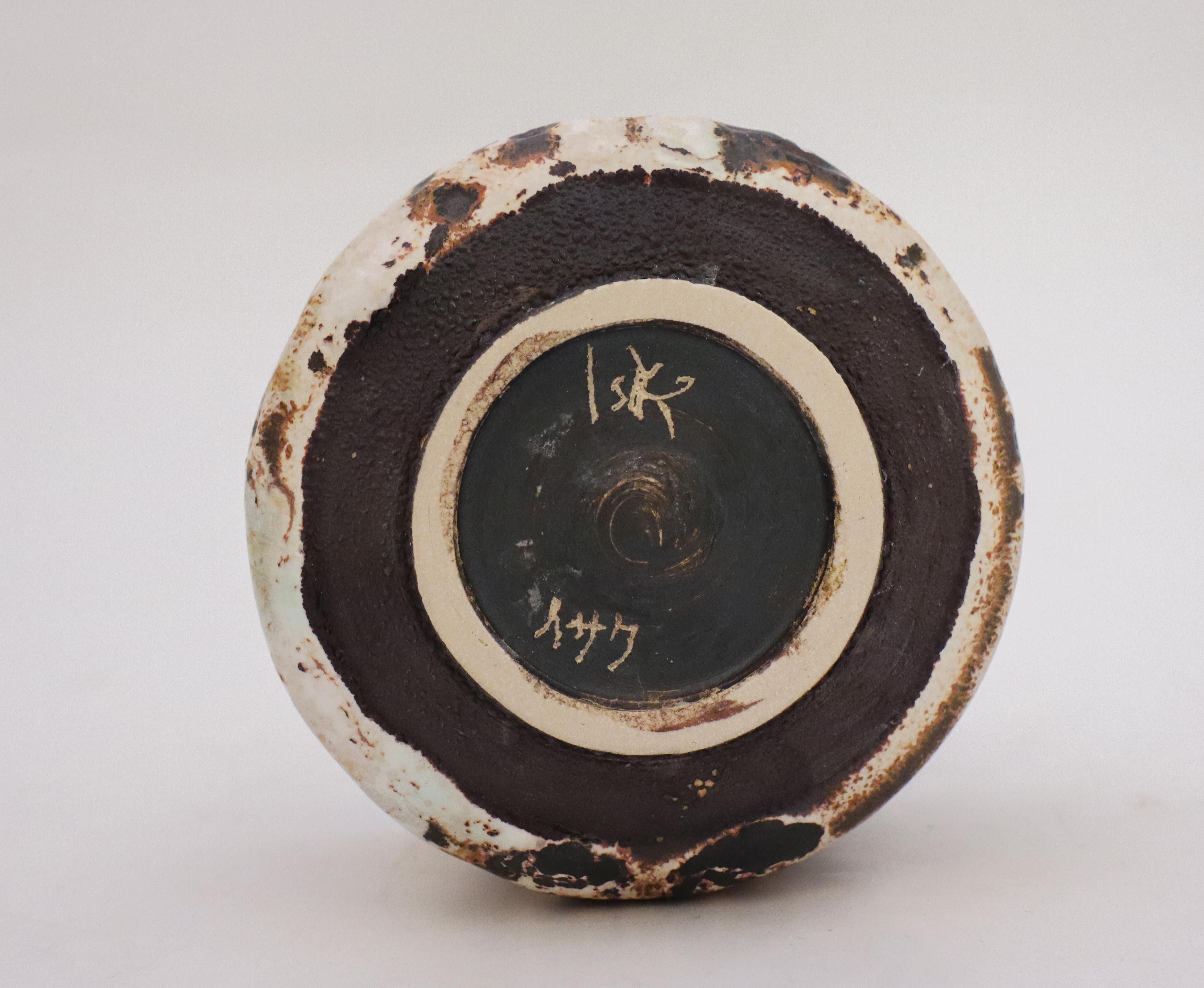 Bol à thé Chawan blanc et brun dans une boîte d'Isak Isaksson, céramiste contemporain en vente 1