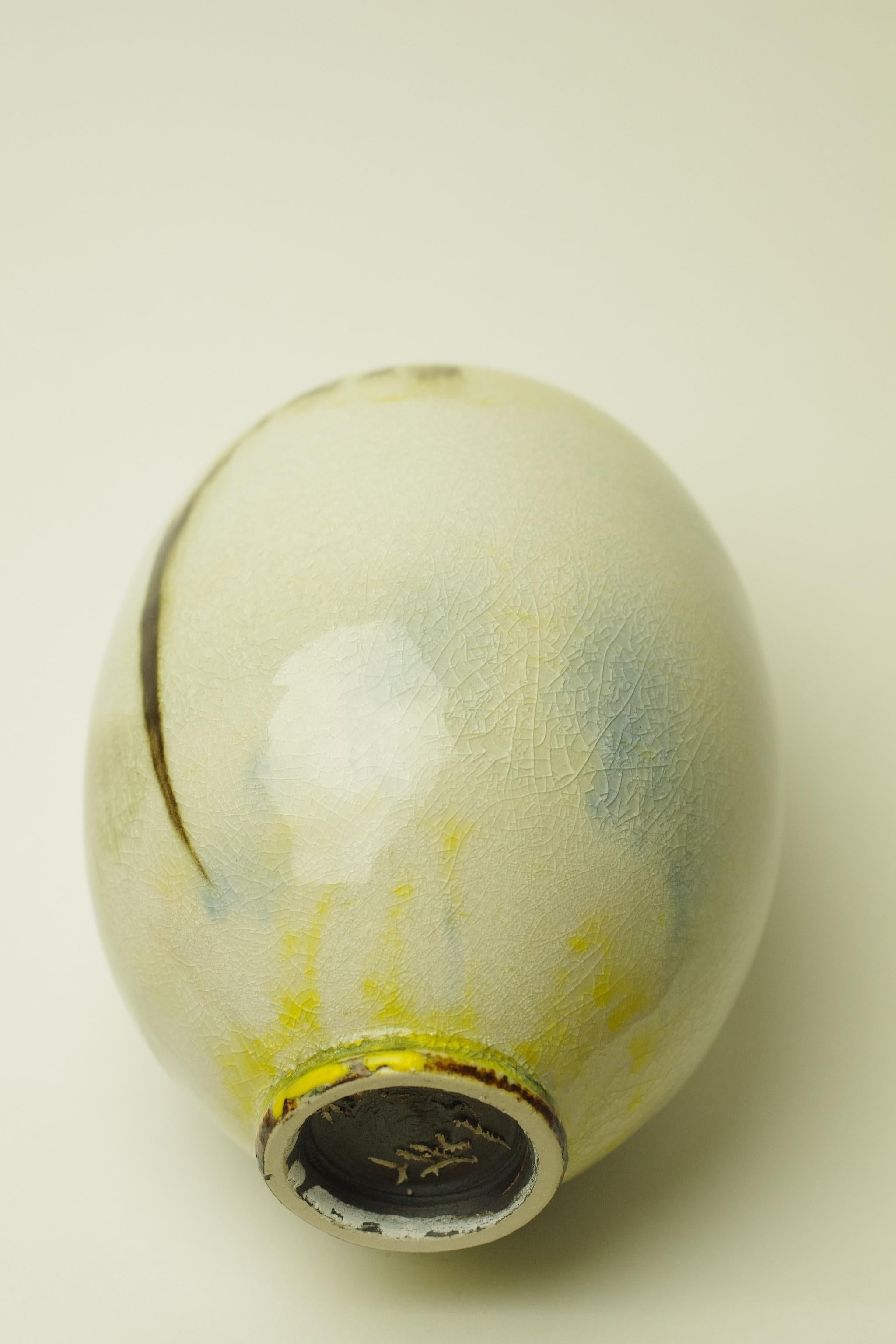 Isak Isaksson - White / Yellow Vase For Sale 6