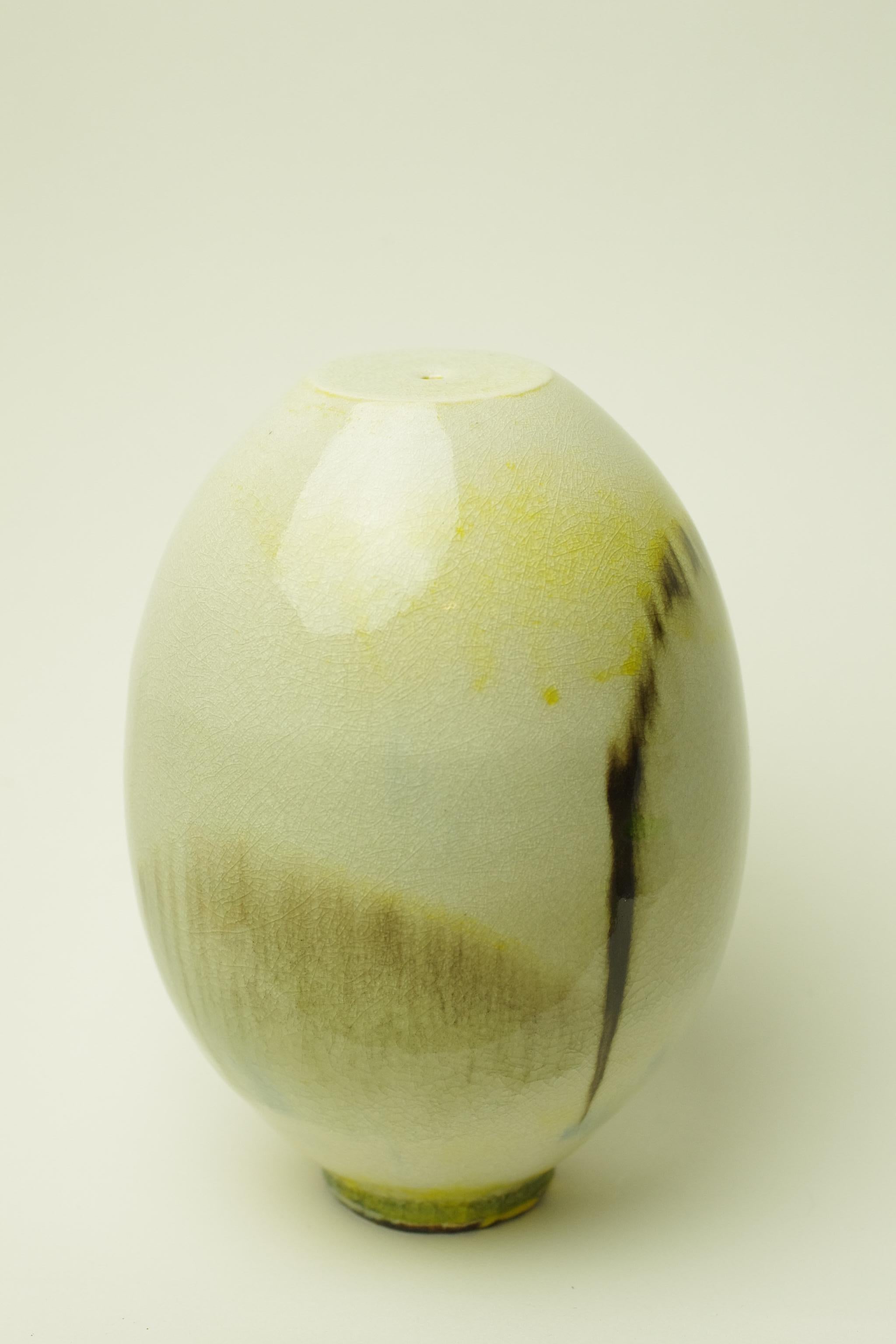 Swedish Isak Isaksson - White / Yellow Vase For Sale