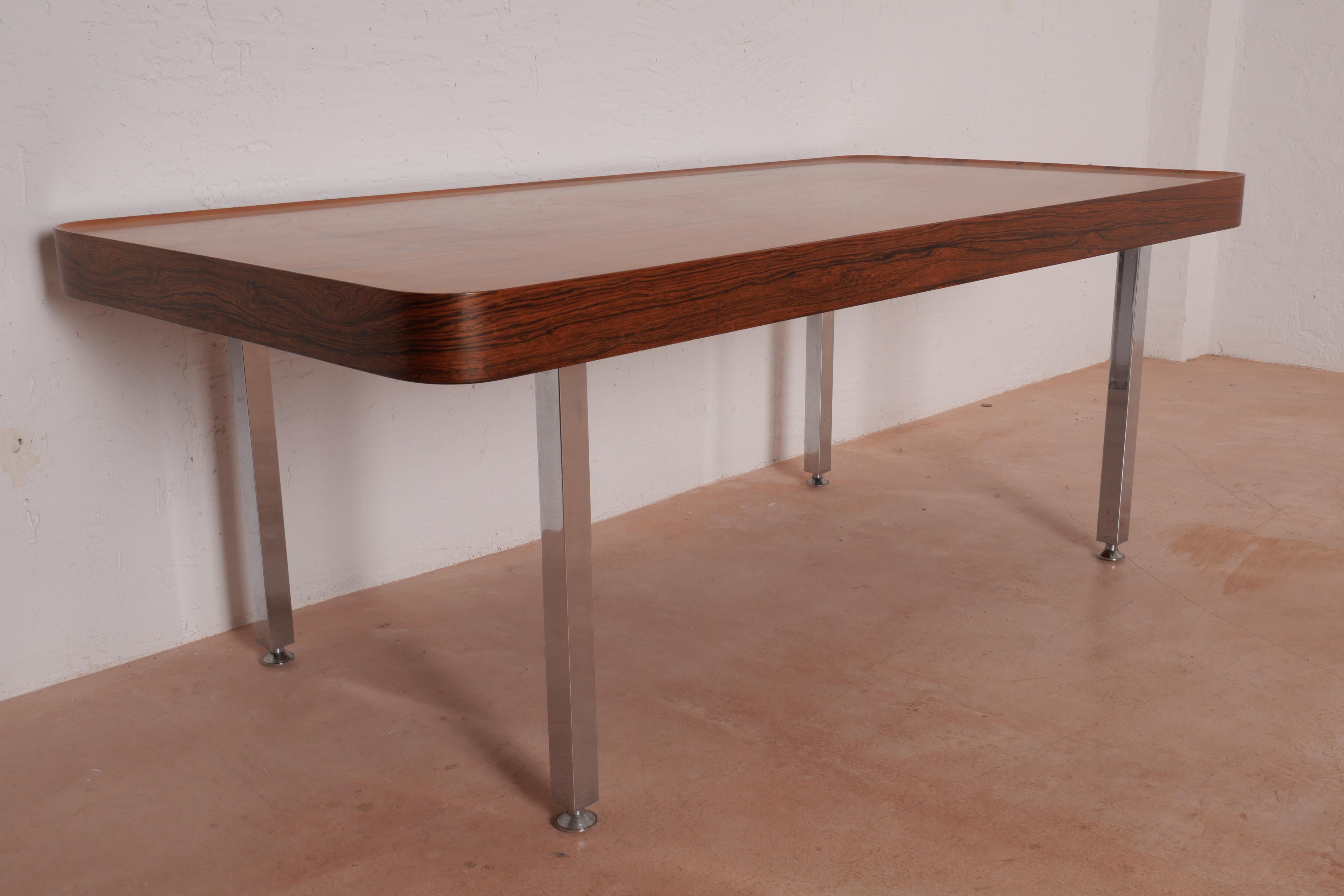 Isamu Kenmochi Coffee Table Chromed Metal and Japanese Walnut, 1969 In Good Condition For Sale In Santa Gertrudis, Baleares