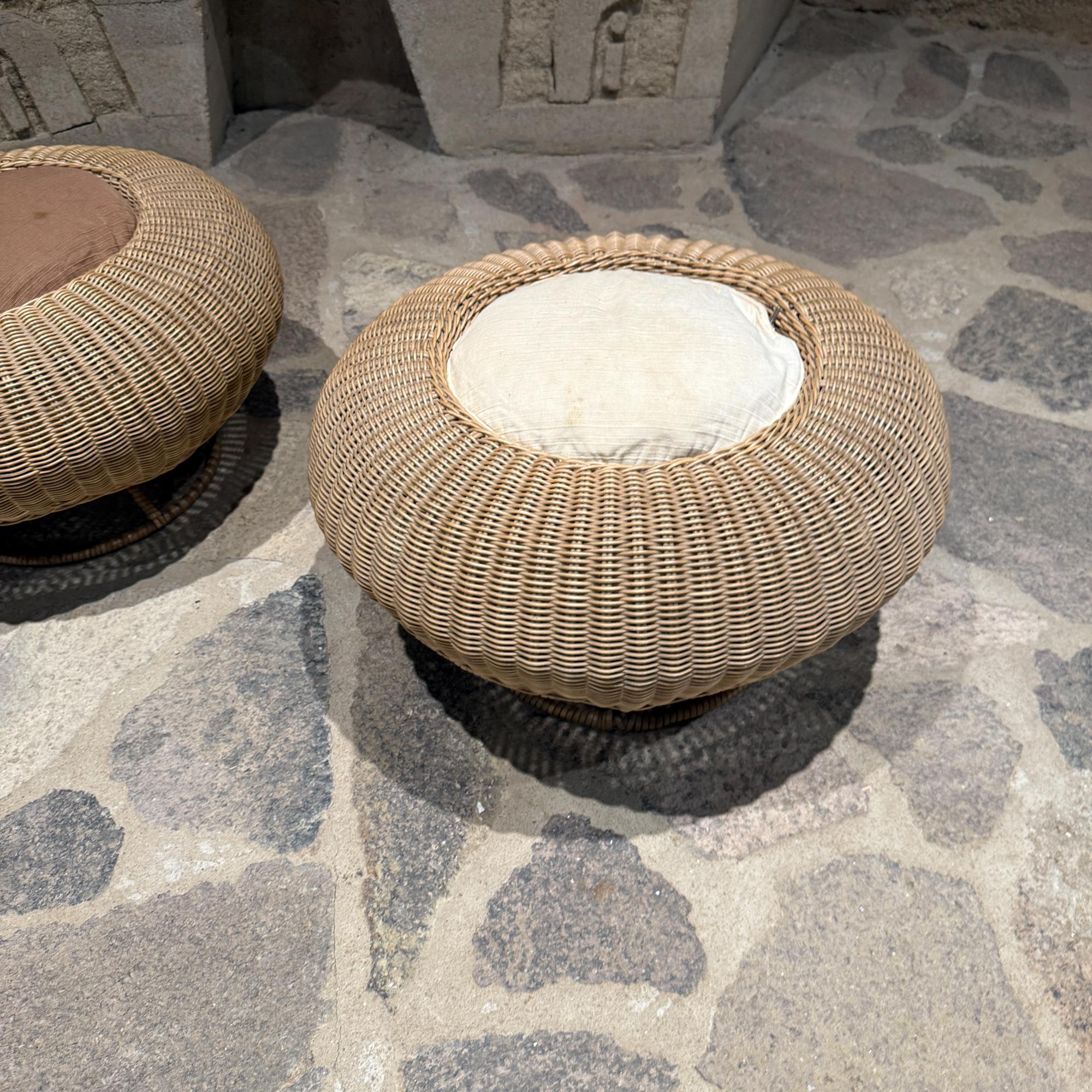 Late 20th Century Isamu Kenmochi for Yamakawa Rattan Pair Ottomans Mid Century Japan For Sale