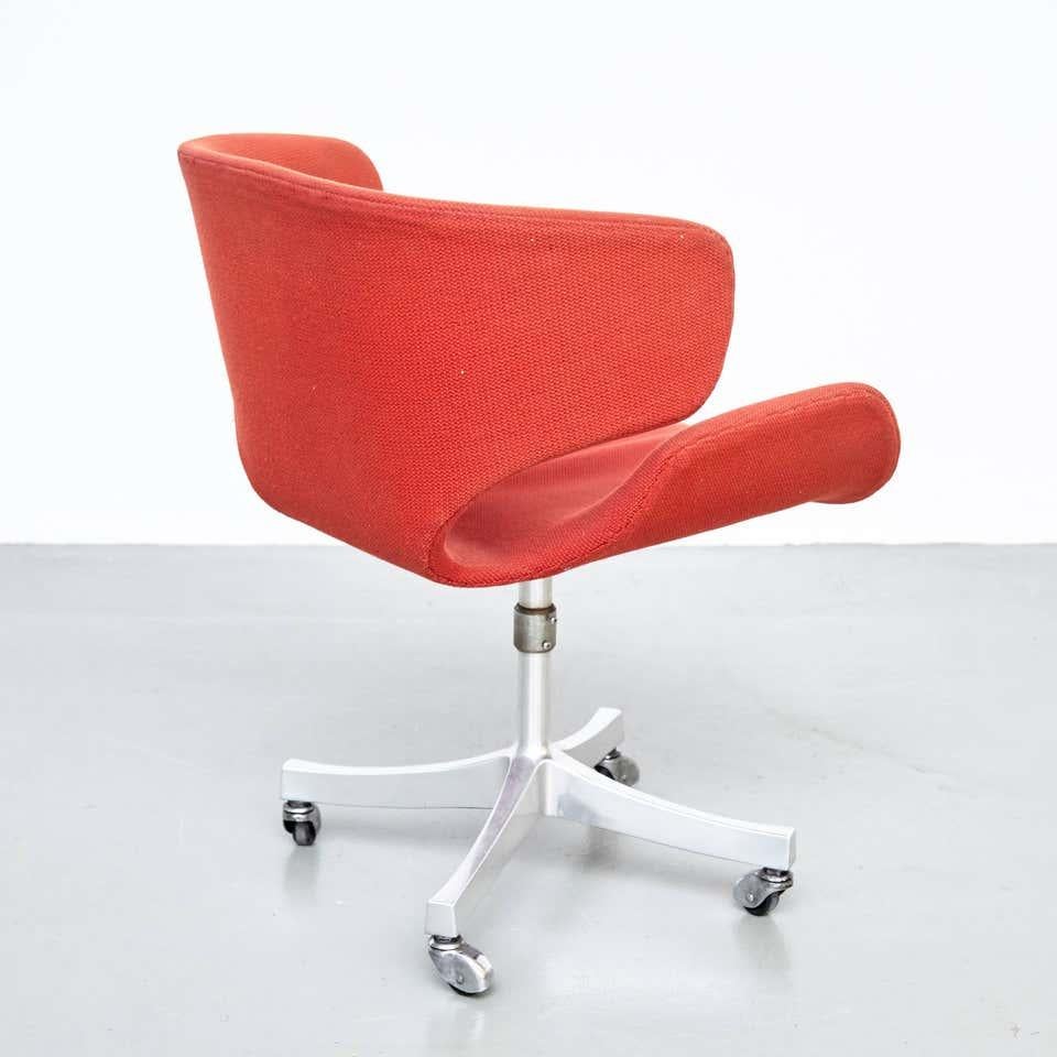 Isamu Kenmochi Kabuto Office Chair, circa 1960 In Good Condition For Sale In Barcelona, Barcelona