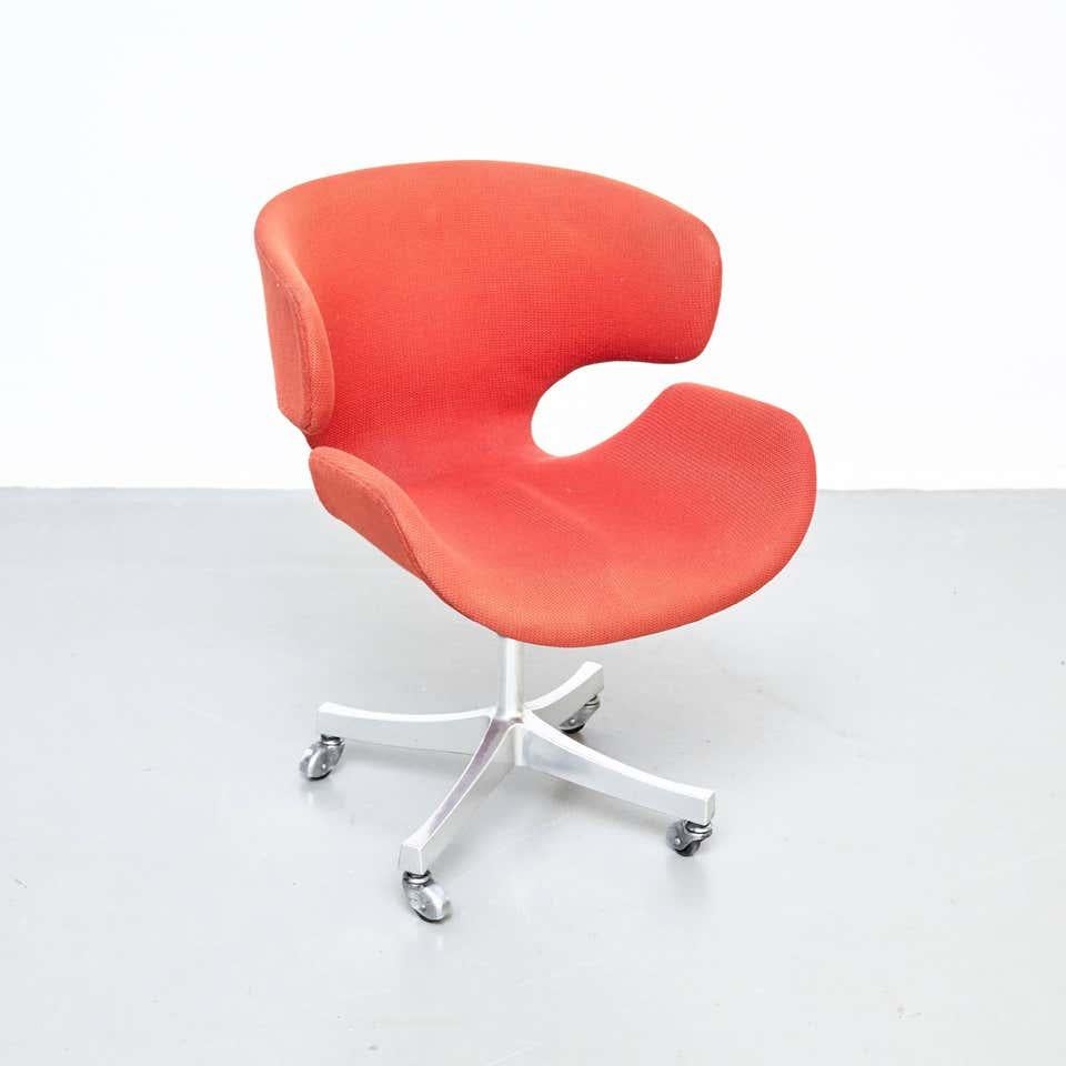 Mid-20th Century Isamu Kenmochi Kabuto Office Chair, circa 1960 For Sale