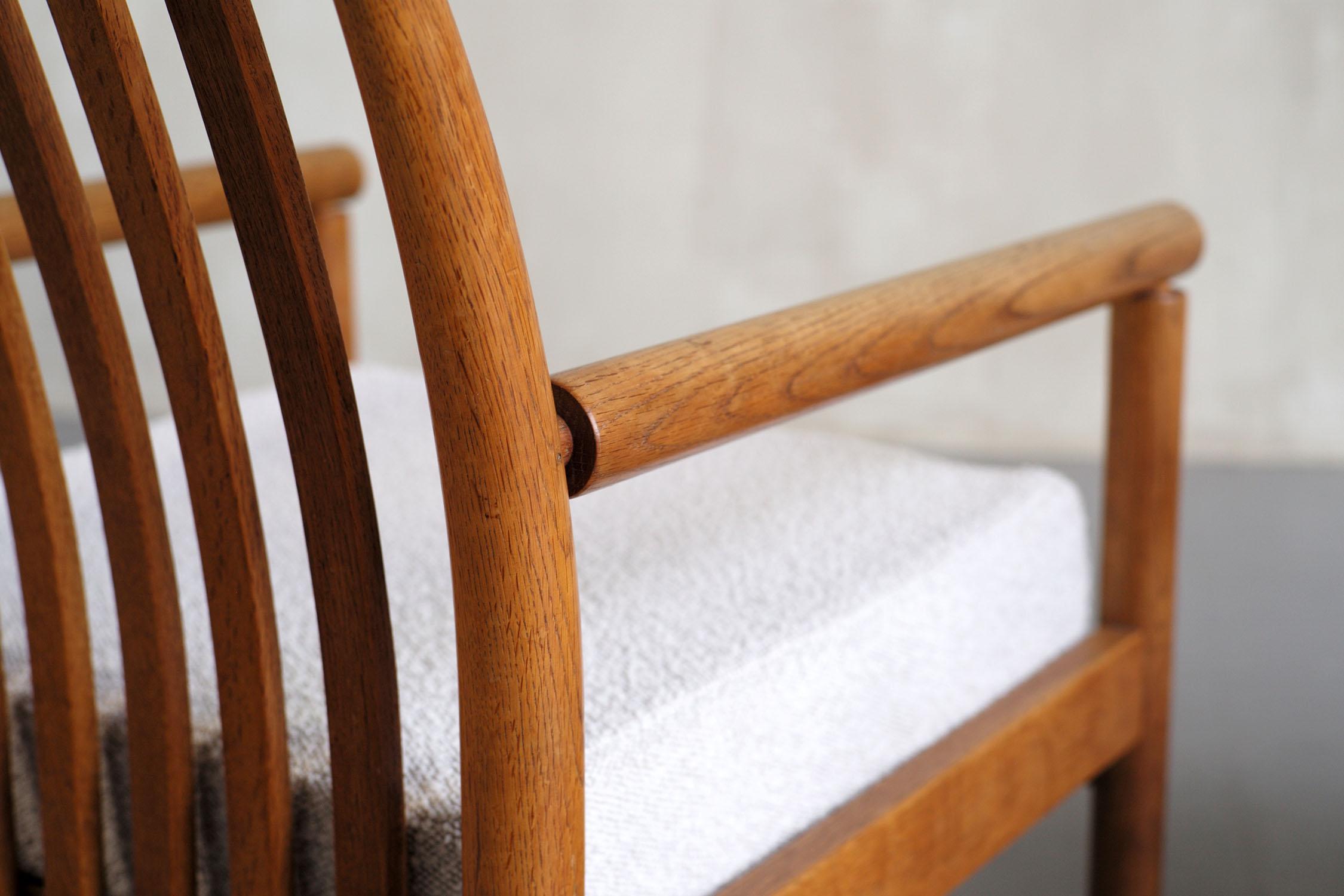 Isamu Kenmochi, Coppia di poltrone curve in Oak, Giappone, 1960 in vendita 1