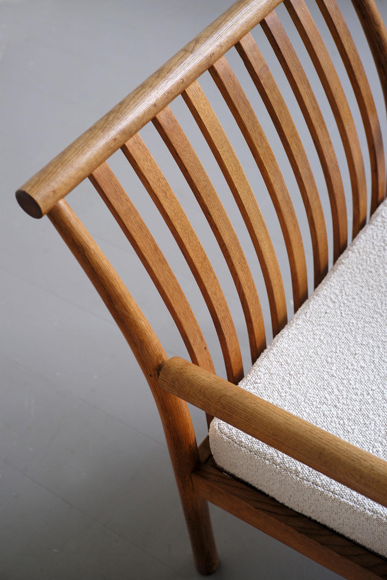 Isamu Kenmochi, Coppia di poltrone curve in Oak, Giappone, 1960 in vendita 2