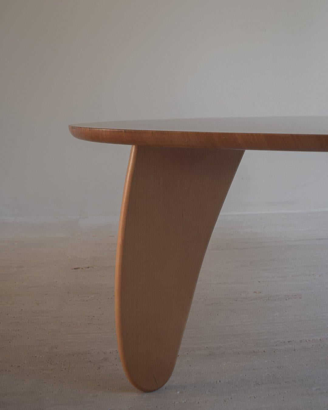 Mid-Century Modern Isamu Noguchi 1970s Rudder Coffee Table in Birch Model IN-52